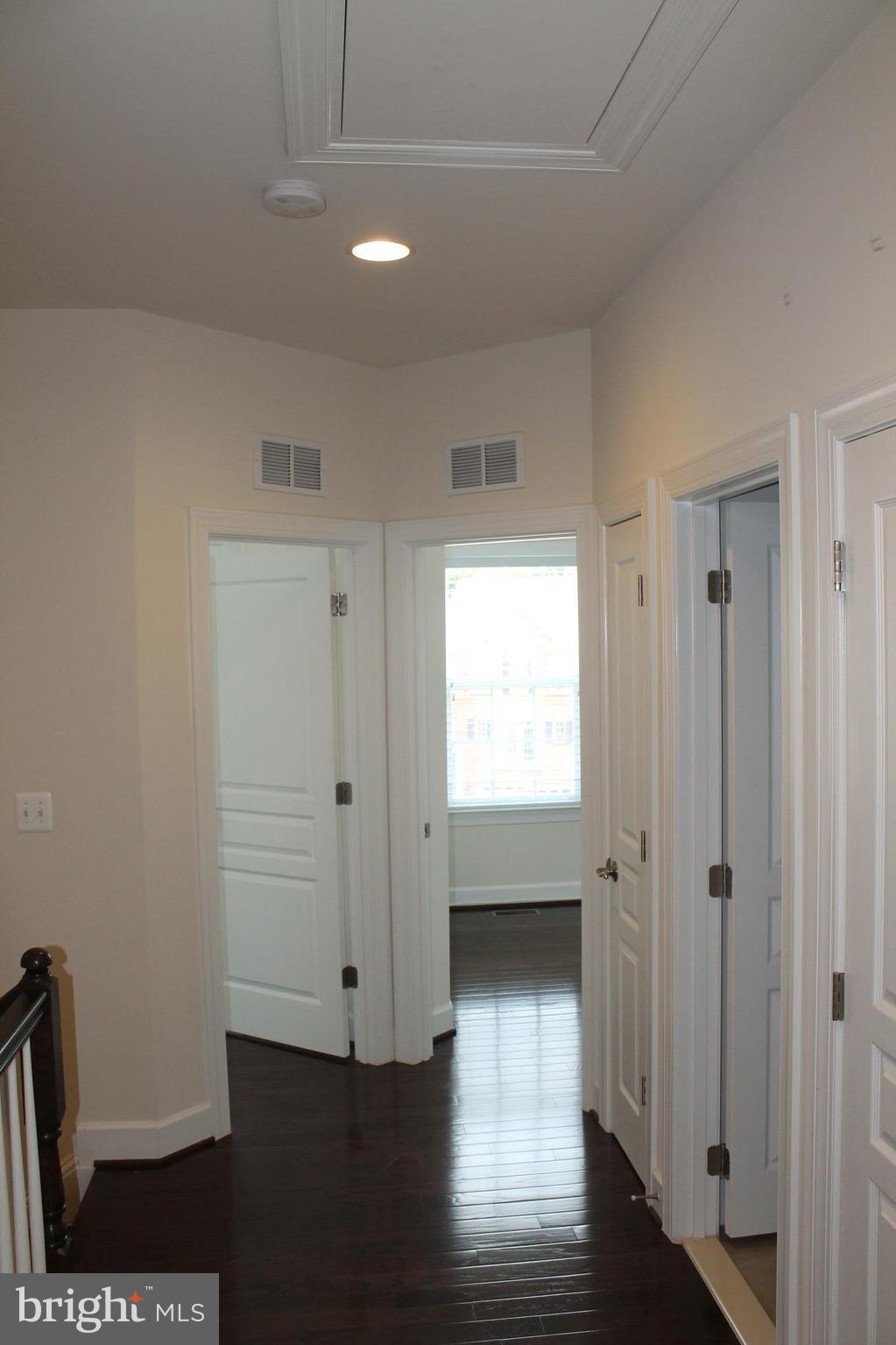 OVERLOOK - Residential Lease