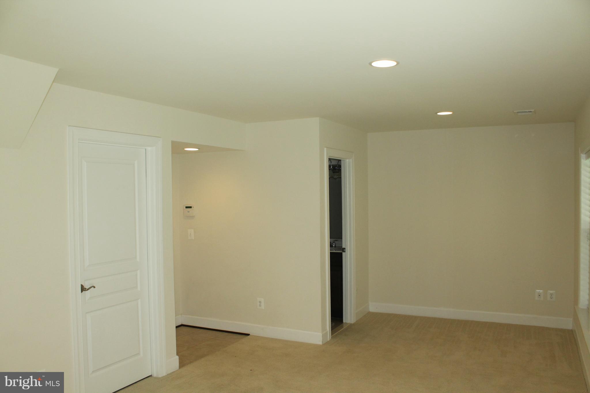 OVERLOOK - Residential Lease