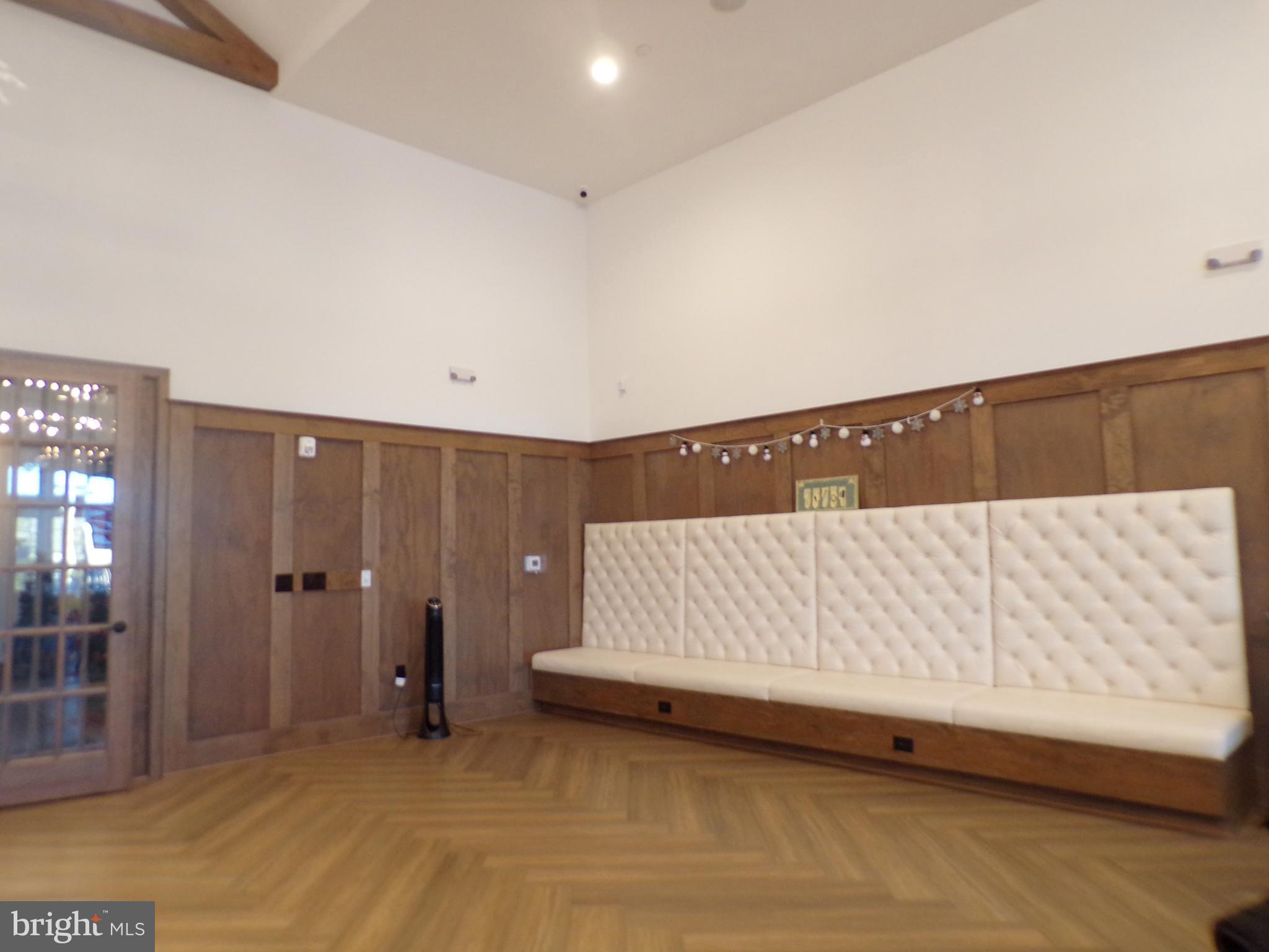 VENUE AT SMITHVILLE GREENE - Residential