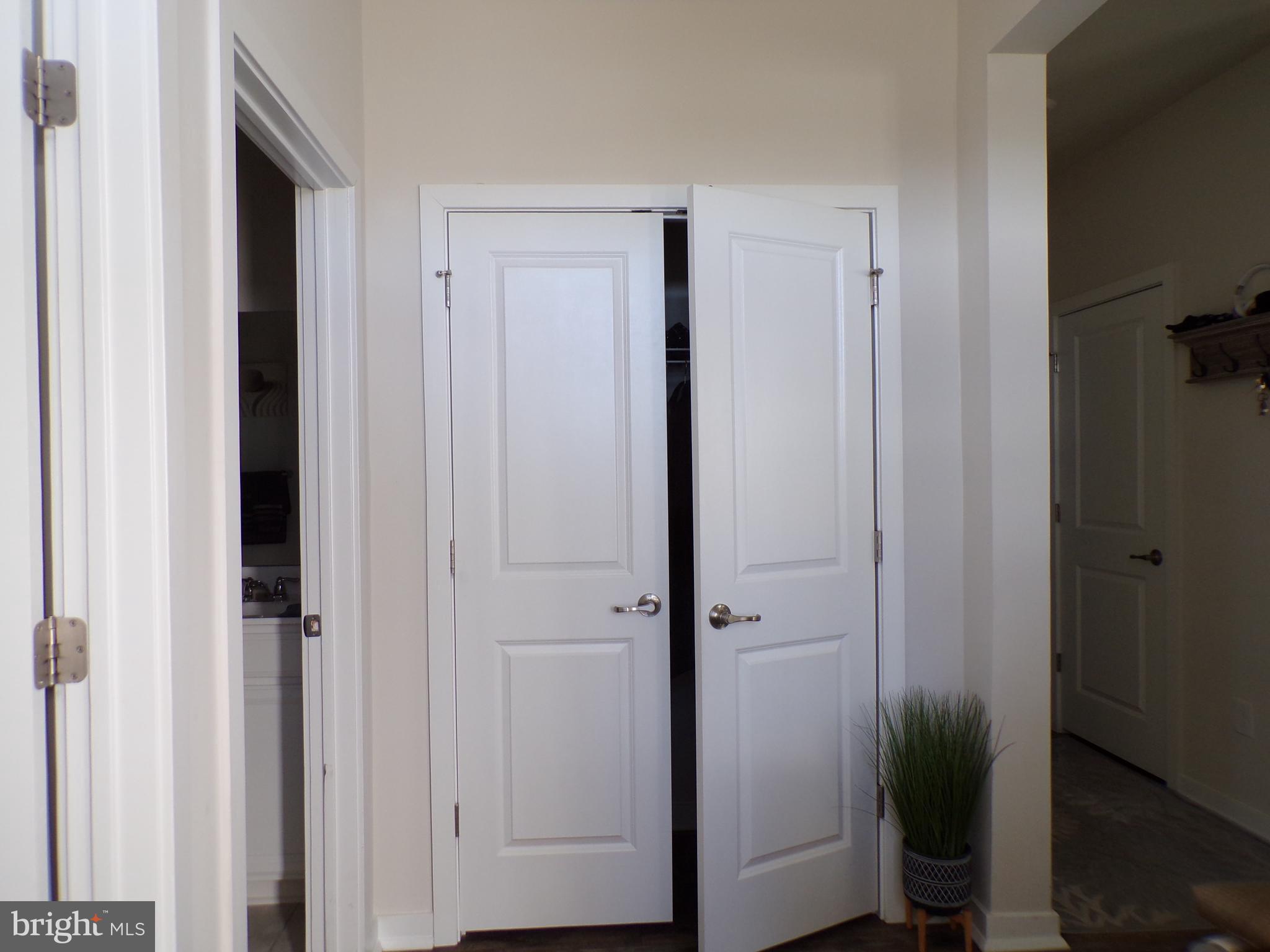 VENUE AT SMITHVILLE GREENE - Residential