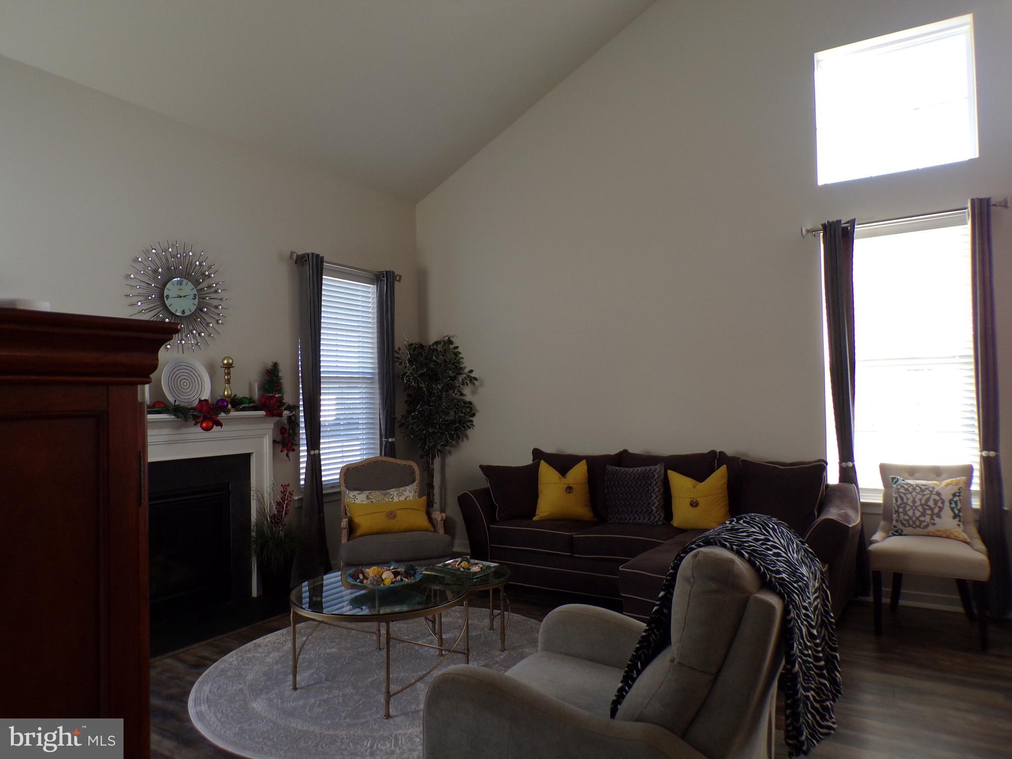 VENUE AT SMITHVILLE GREENE - Residential