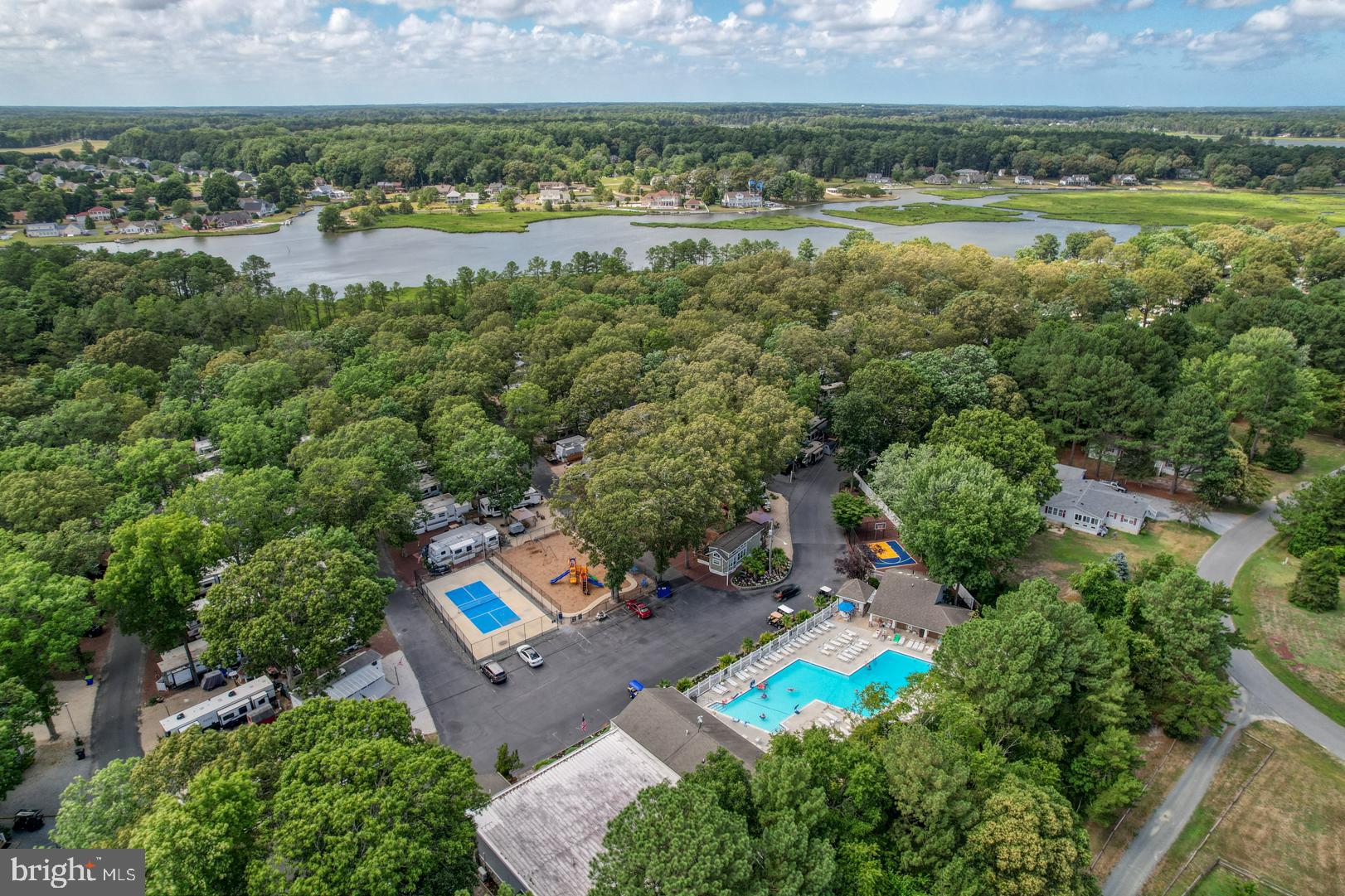 SUN RETREATS REHOBOTH BAY - Residential