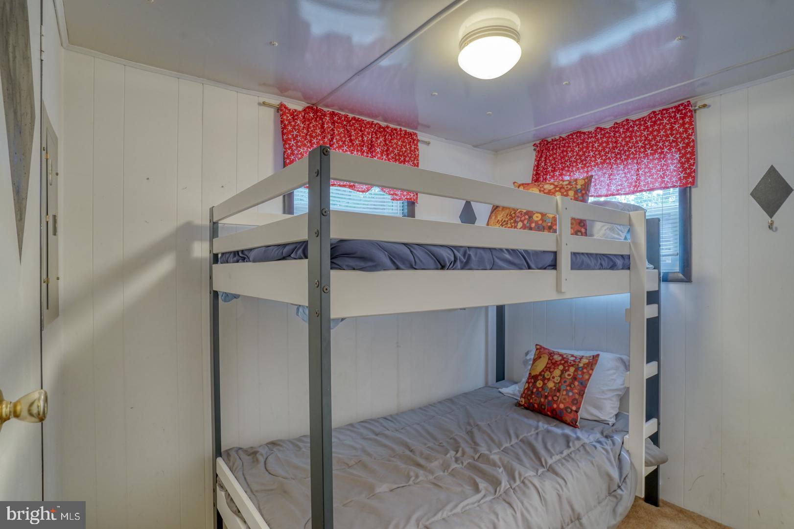 SUN RETREATS REHOBOTH BAY - Residential