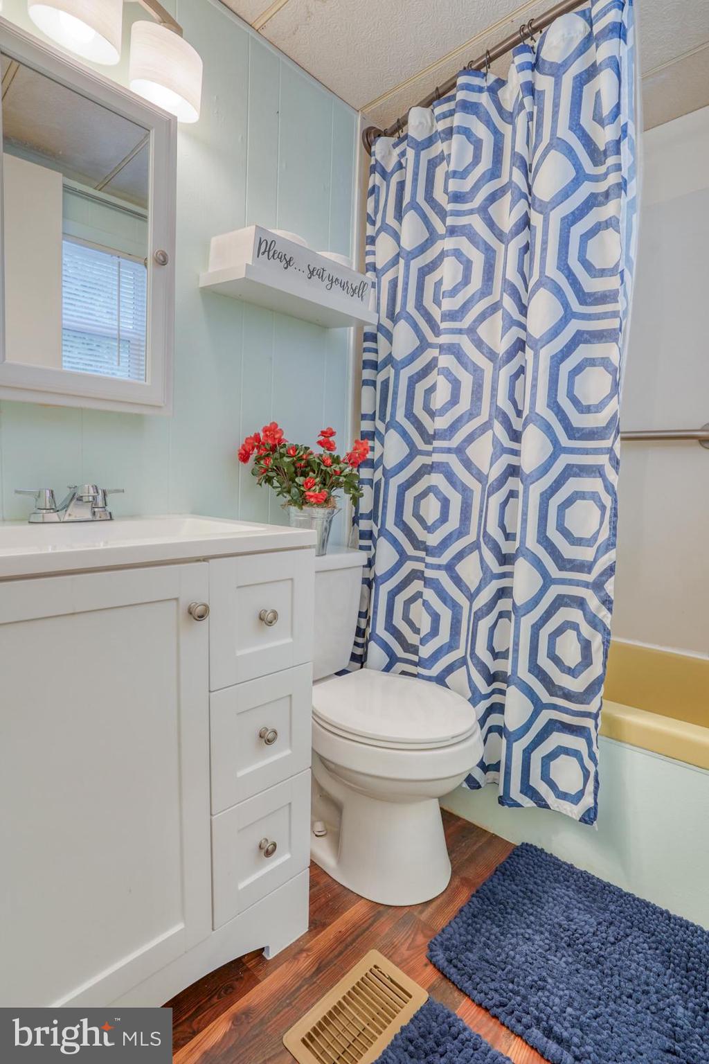 SUN RETREATS REHOBOTH BAY - Residential