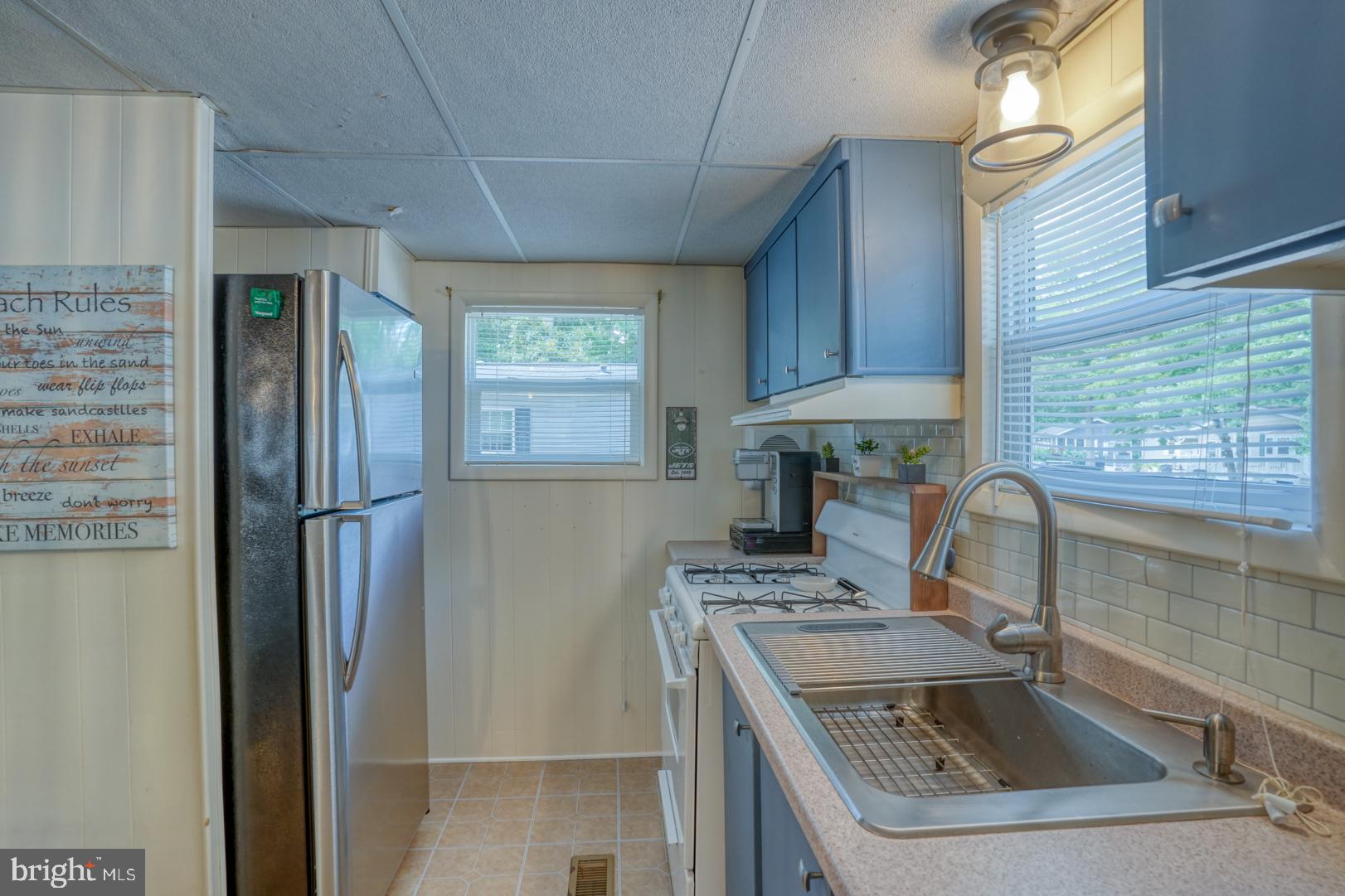 SUN RETREATS REHOBOTH BAY - Residential