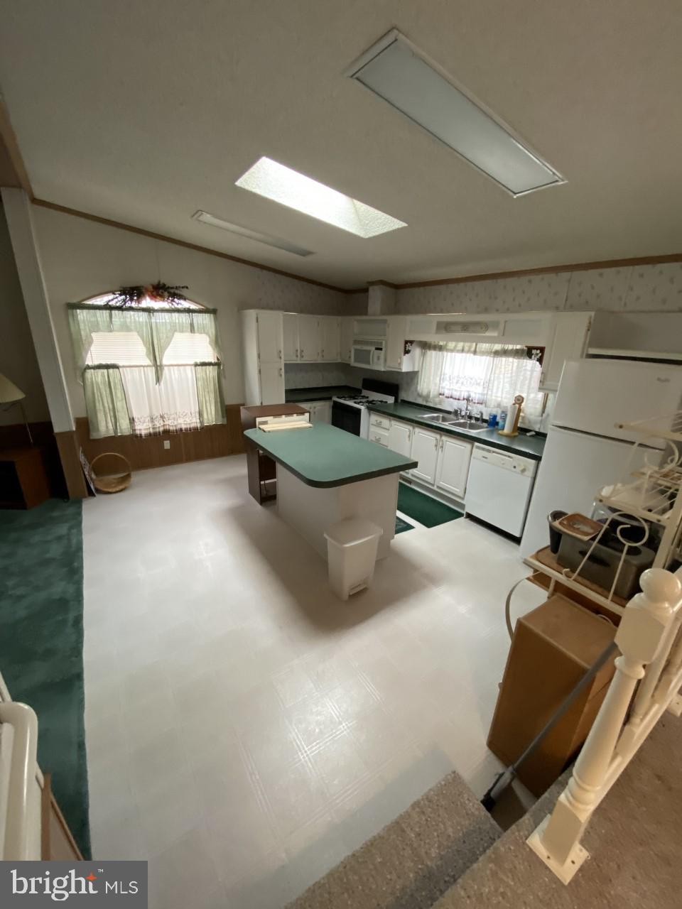 HARFORD MOBILE VILLAGE - Residential