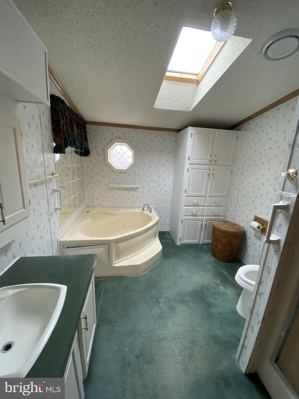 HARFORD MOBILE VILLAGE - Residential