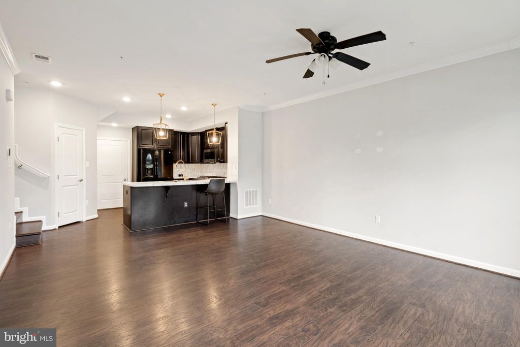 Photo of 5822 Oakdale Village Rd, IJAMSVILLE, MD 21754 (MLS # MDFR2072684)
