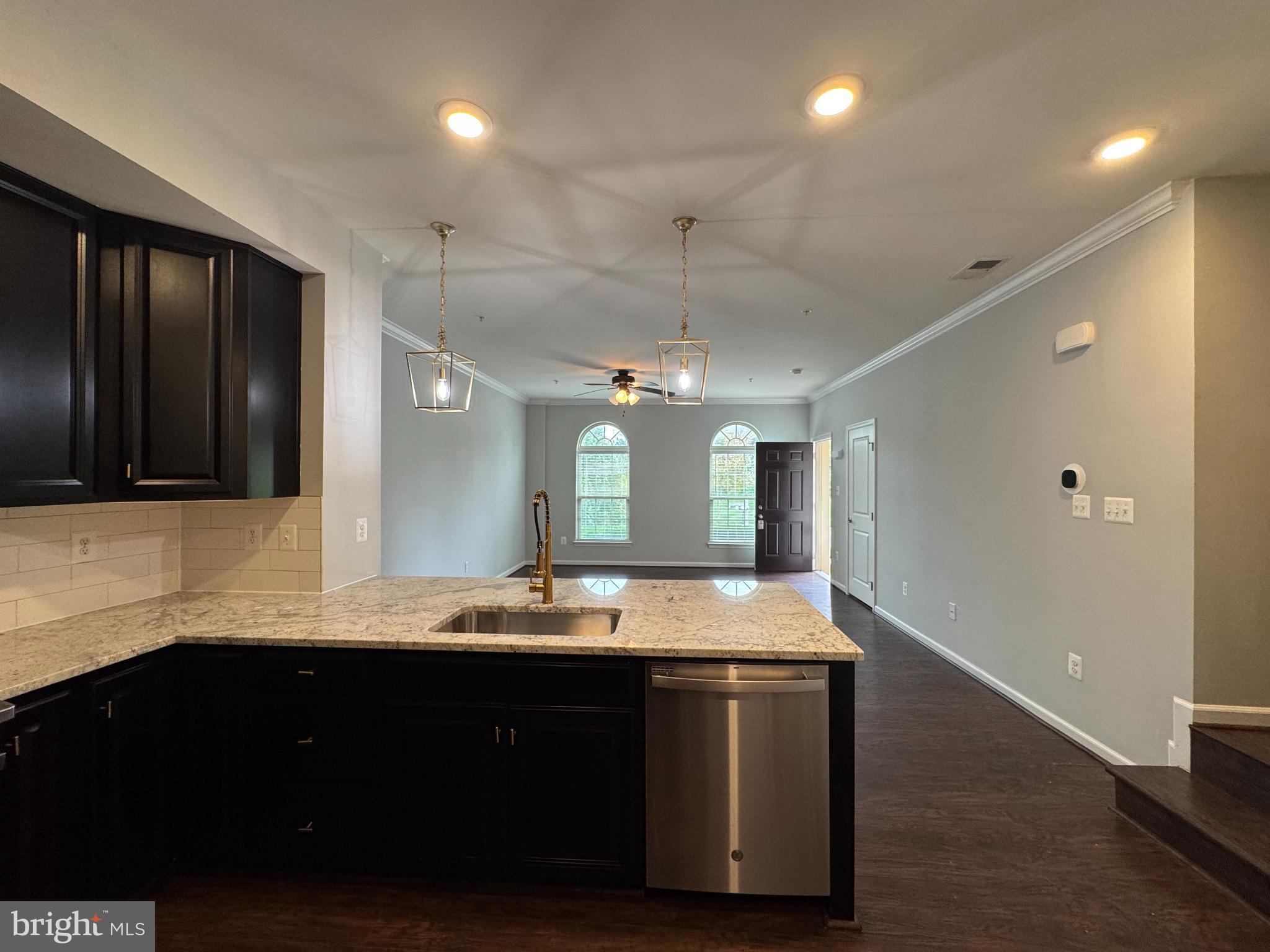 OAKDALE VILLAGE - Residential Lease