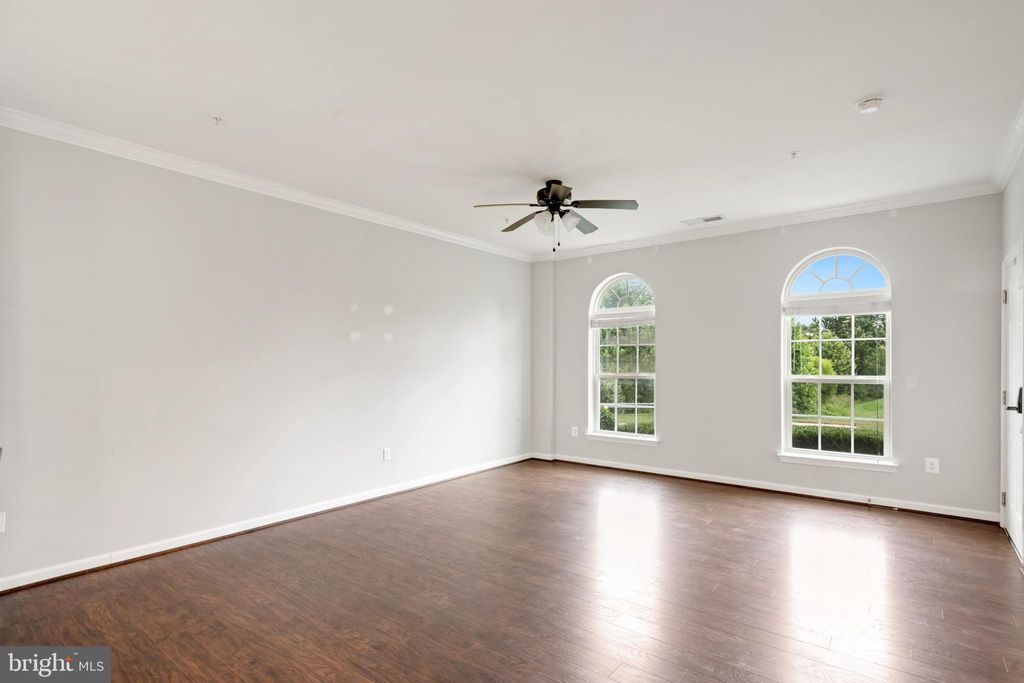 Photo of 5822 Oakdale Village Rd, IJAMSVILLE, MD 21754 (MLS # MDFR2072684)