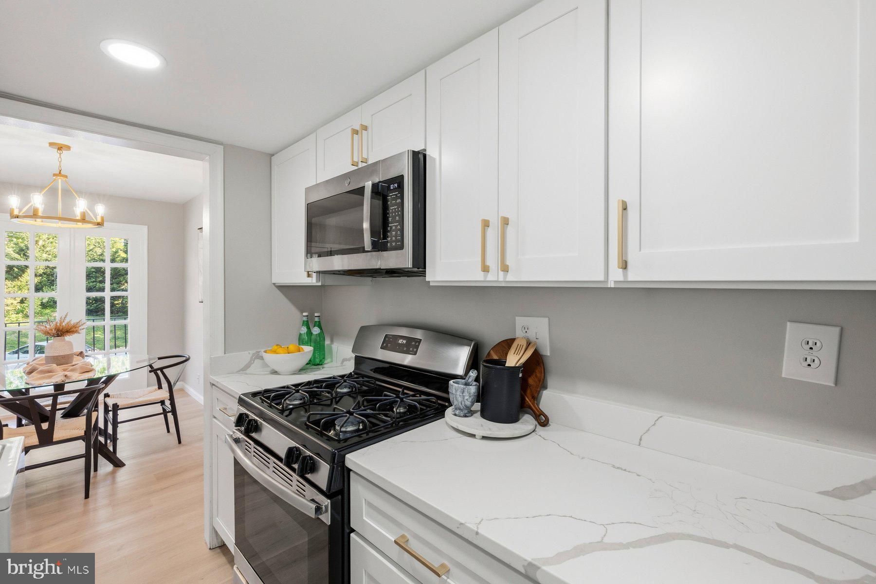 WOODSIDE VILLAGE - Residential