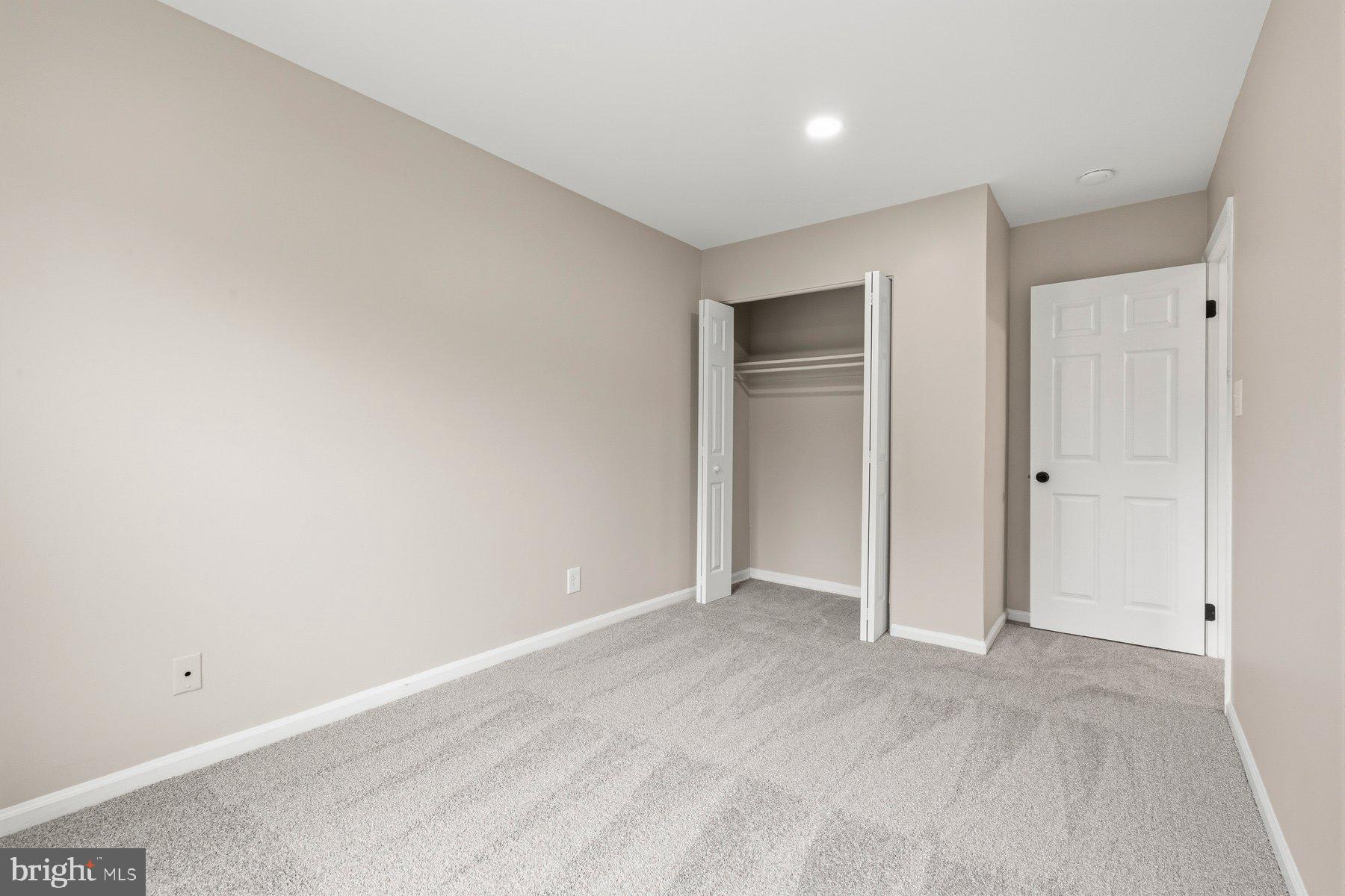 WOODSIDE VILLAGE - Residential