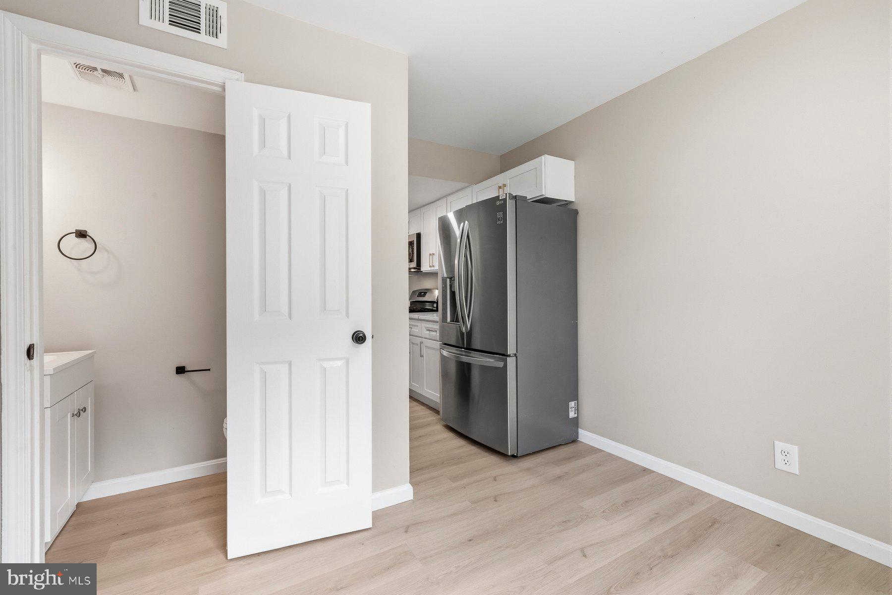 WOODSIDE VILLAGE - Residential