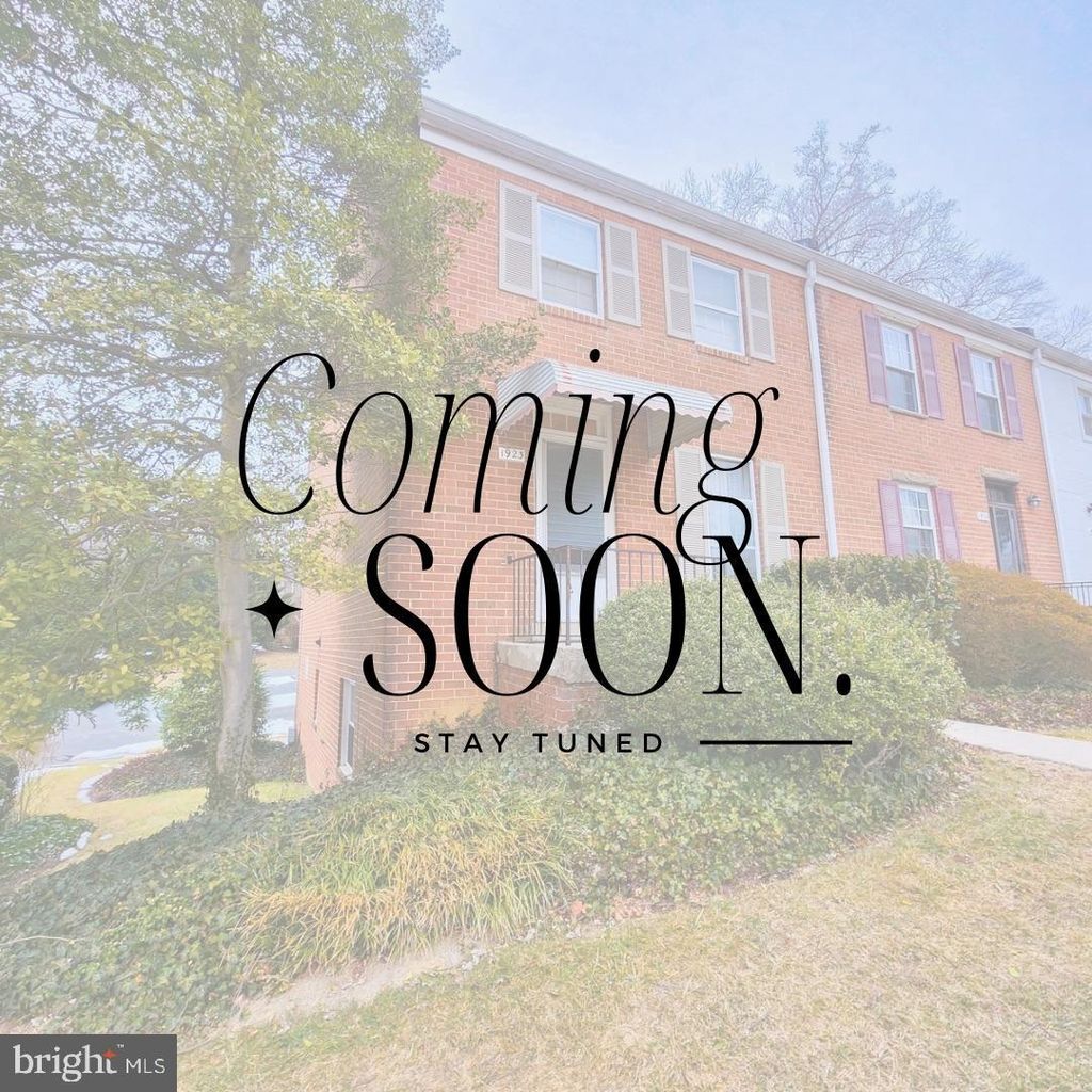 Photo of 1923 Lyttonsville Road #1923, SILVER SPRING, MD 20910 (MLS # MDMC2227964)