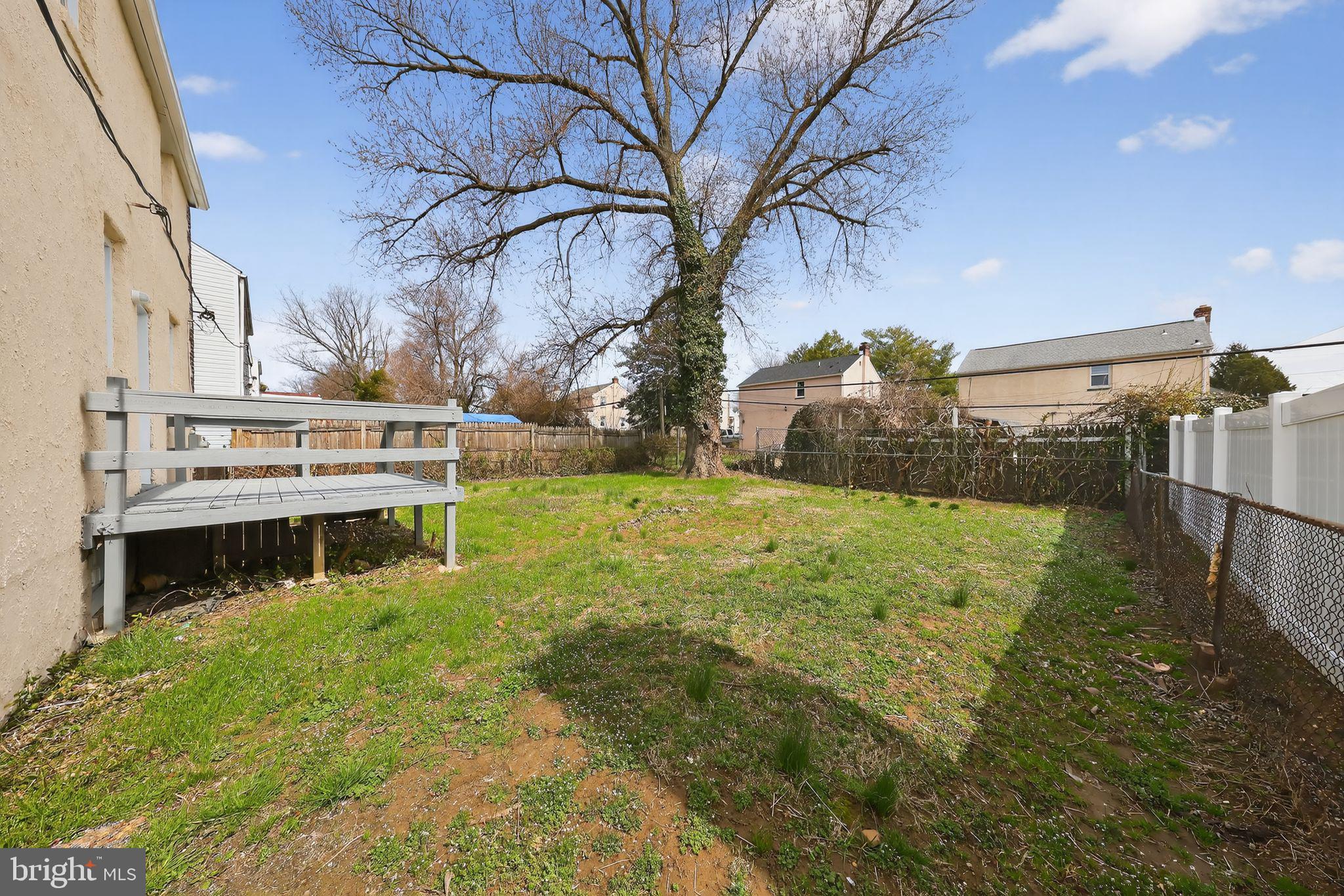 COLLINS PARK - Residential