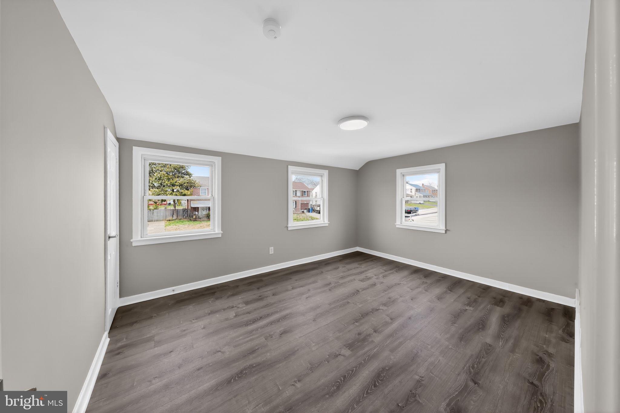 COLLINS PARK - Residential