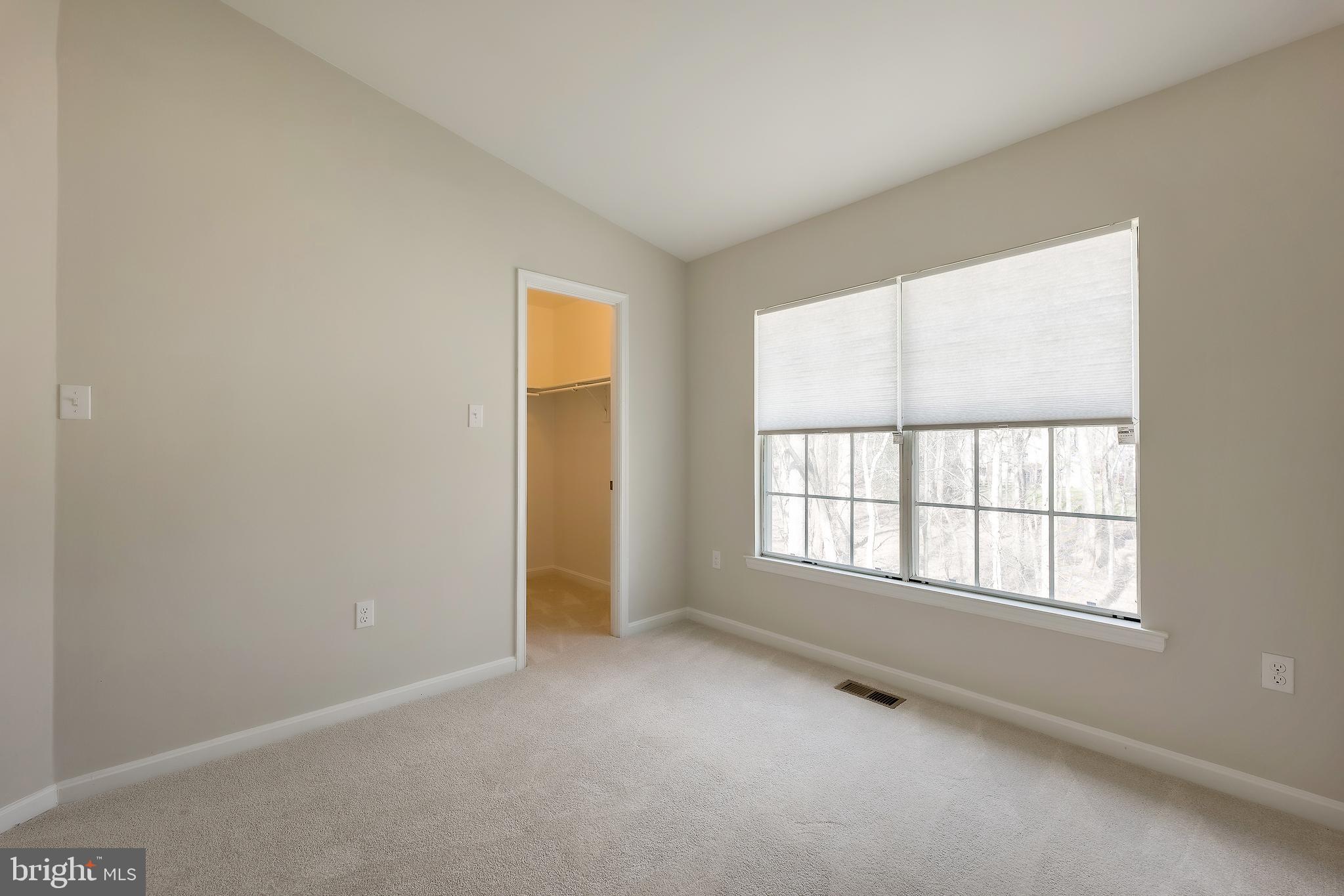SILVER SPRING - Residential Lease