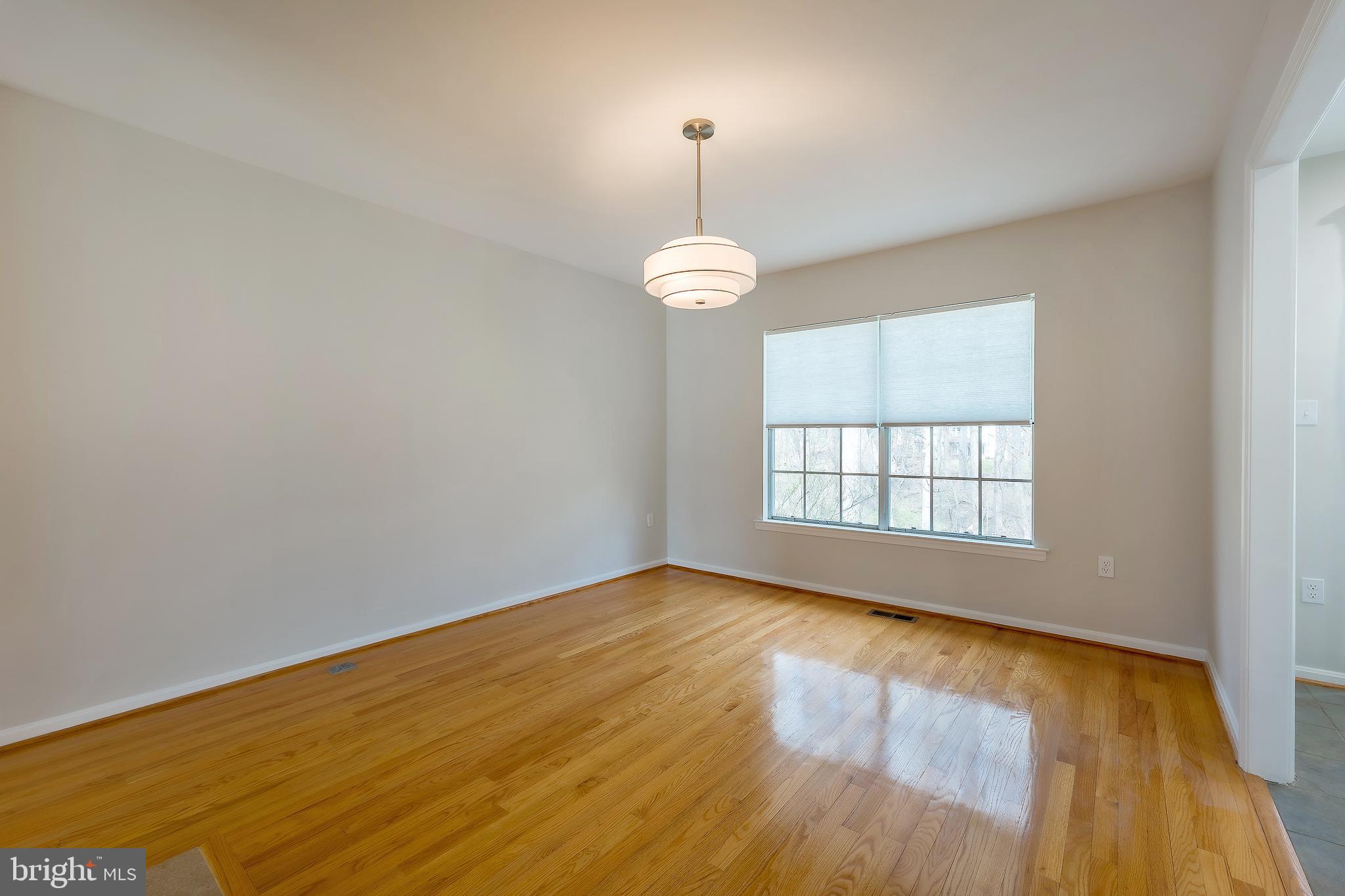 SILVER SPRING - Residential Lease