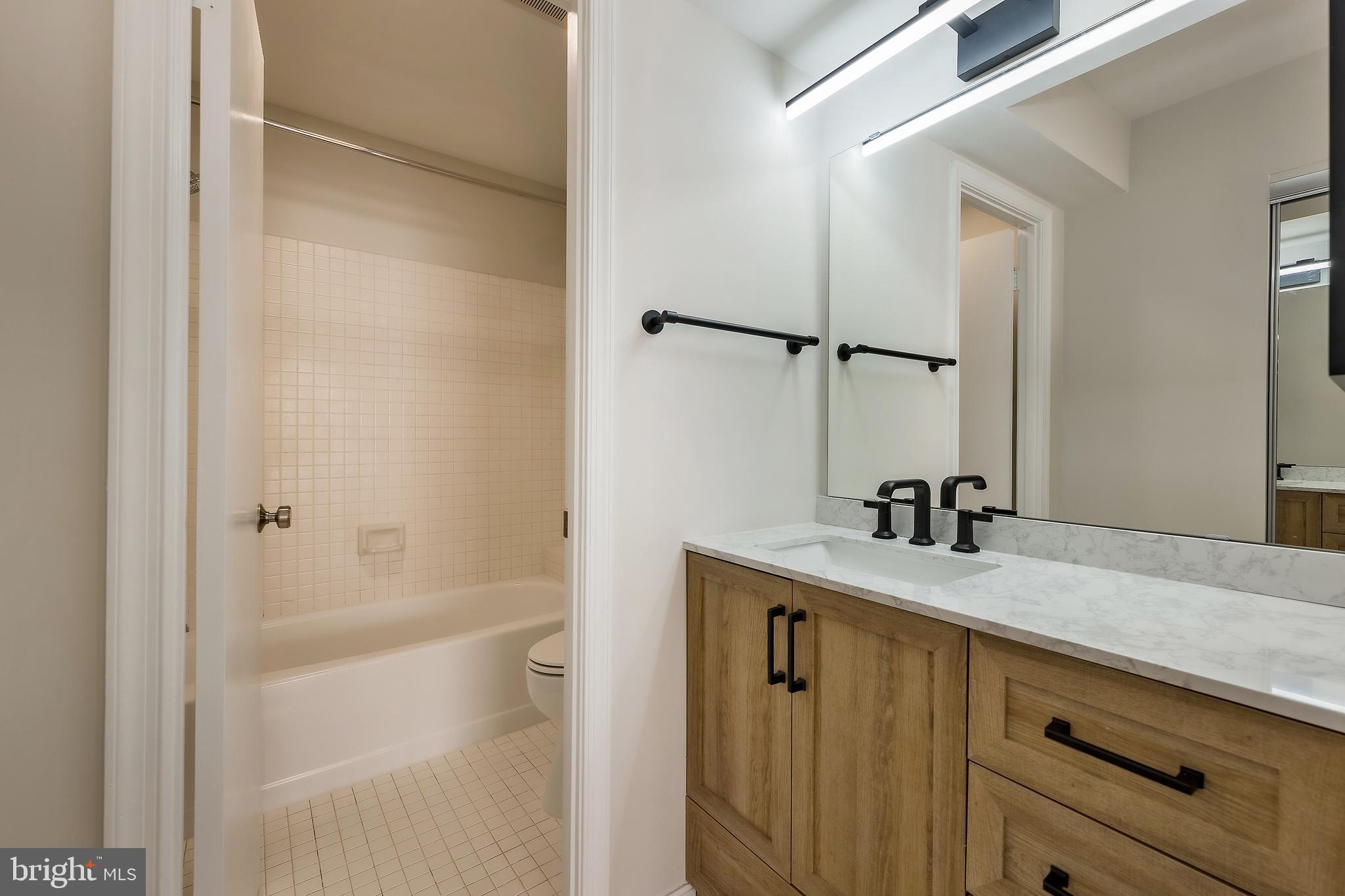 SILVER SPRING - Residential Lease