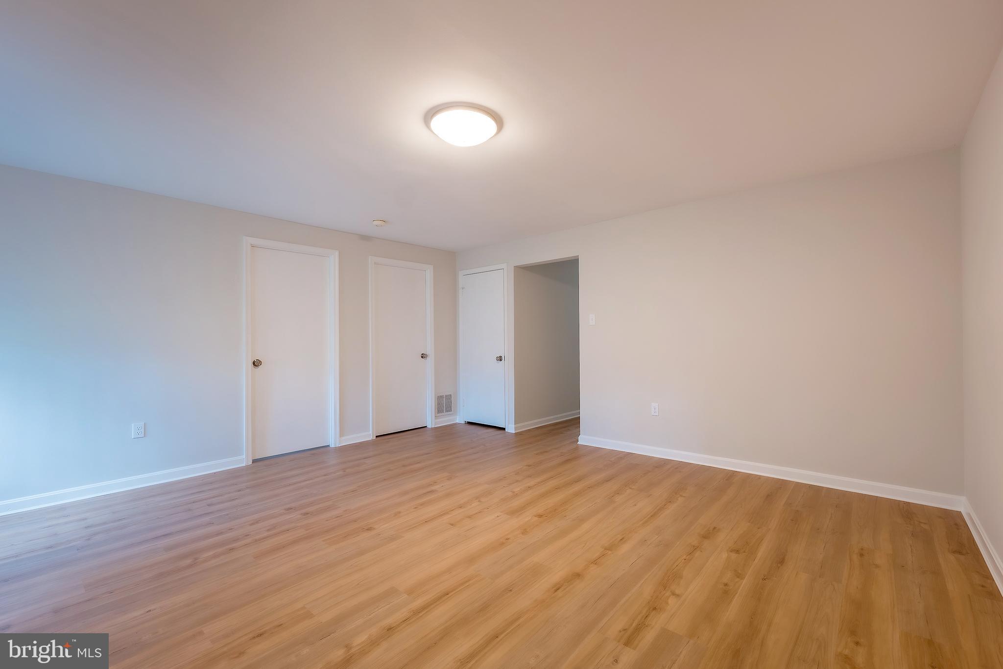 SILVER SPRING - Residential Lease