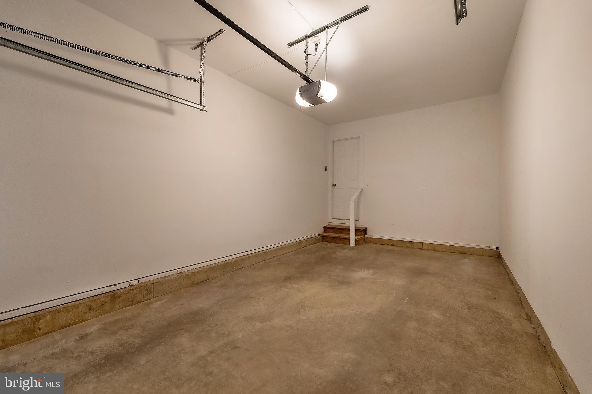 SILVER SPRING - Residential Lease