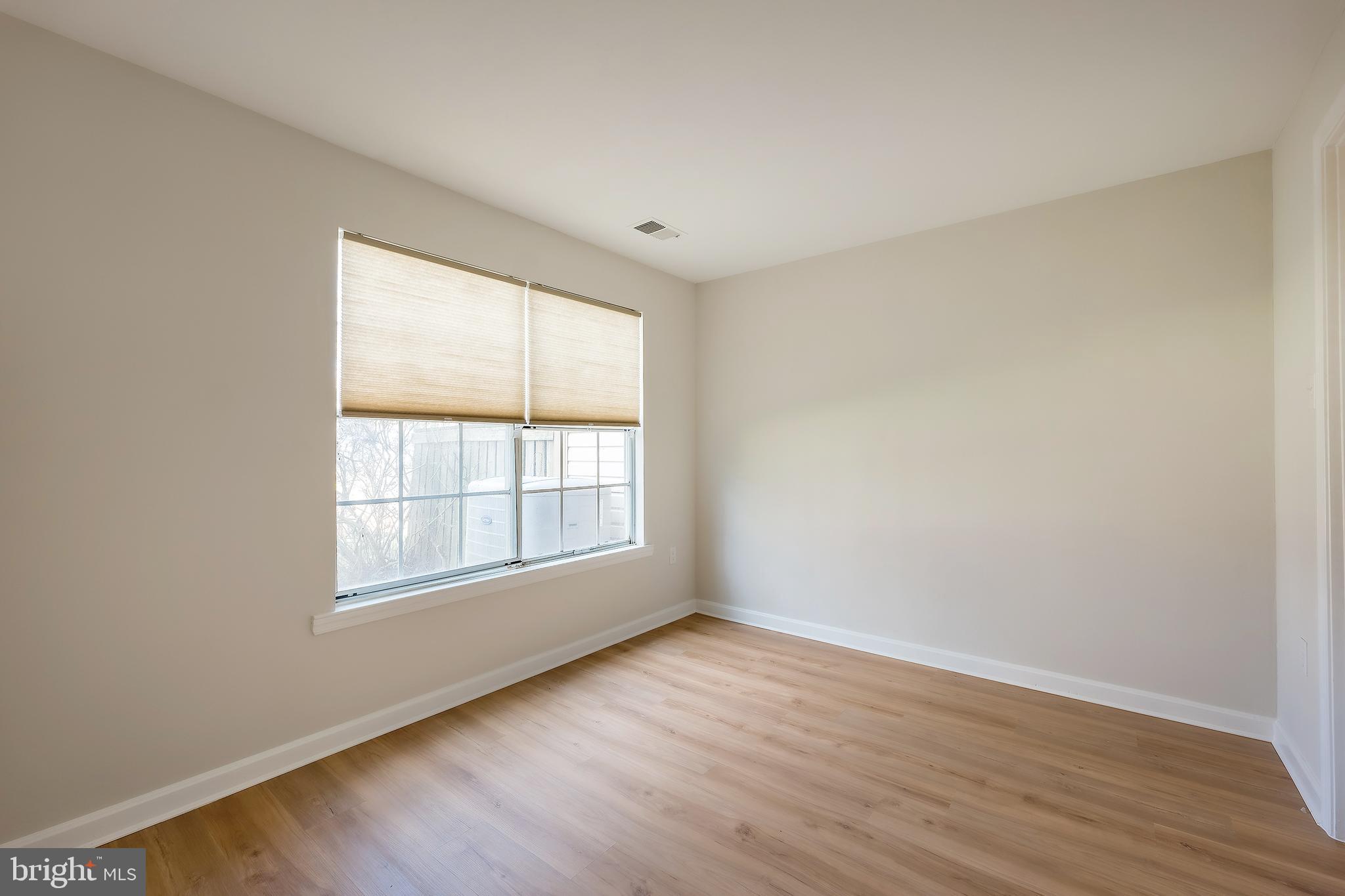 SILVER SPRING - Residential Lease