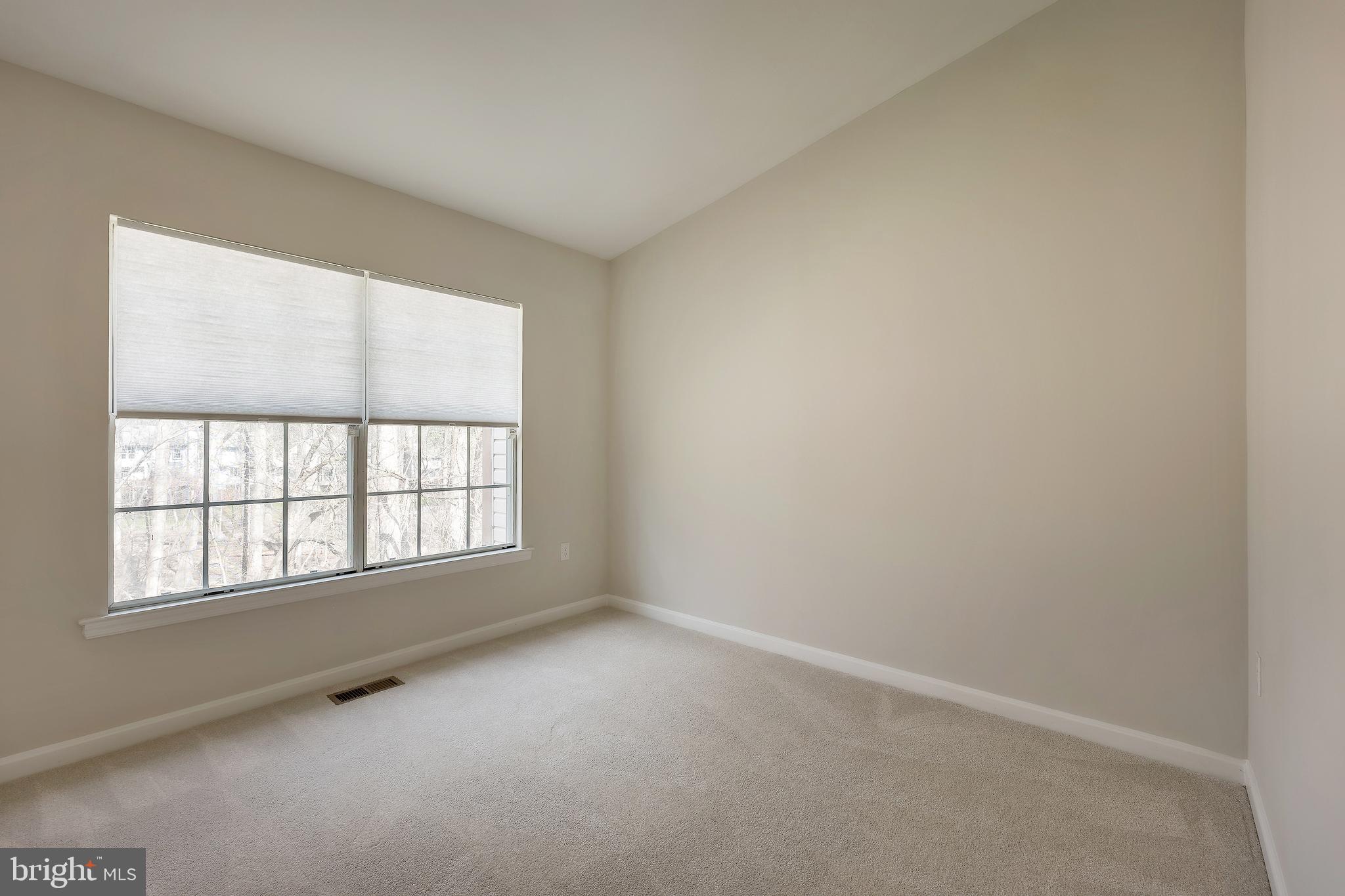 SILVER SPRING - Residential Lease