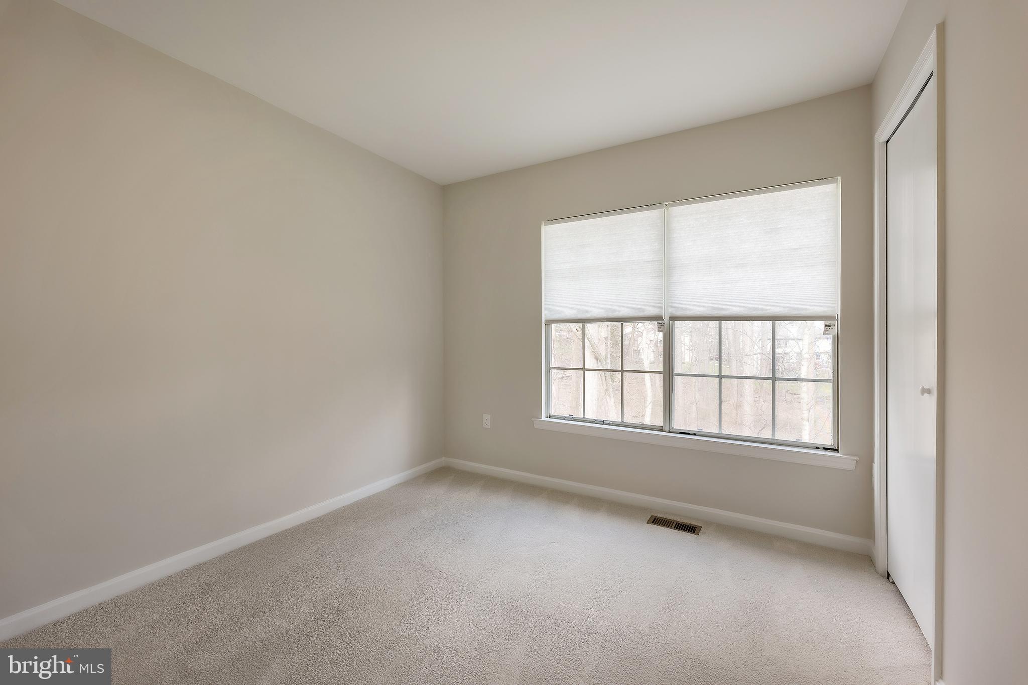 SILVER SPRING - Residential Lease