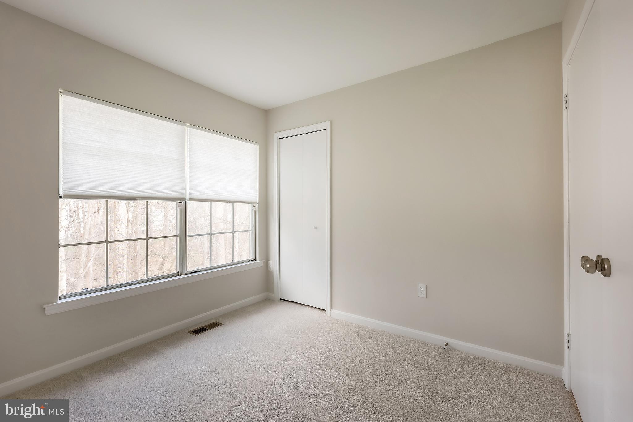 SILVER SPRING - Residential Lease