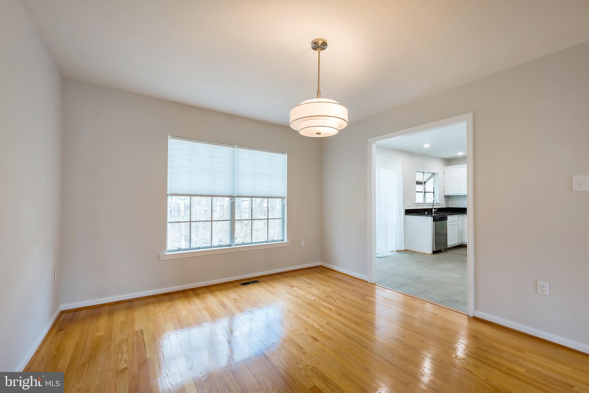 SILVER SPRING - Residential Lease