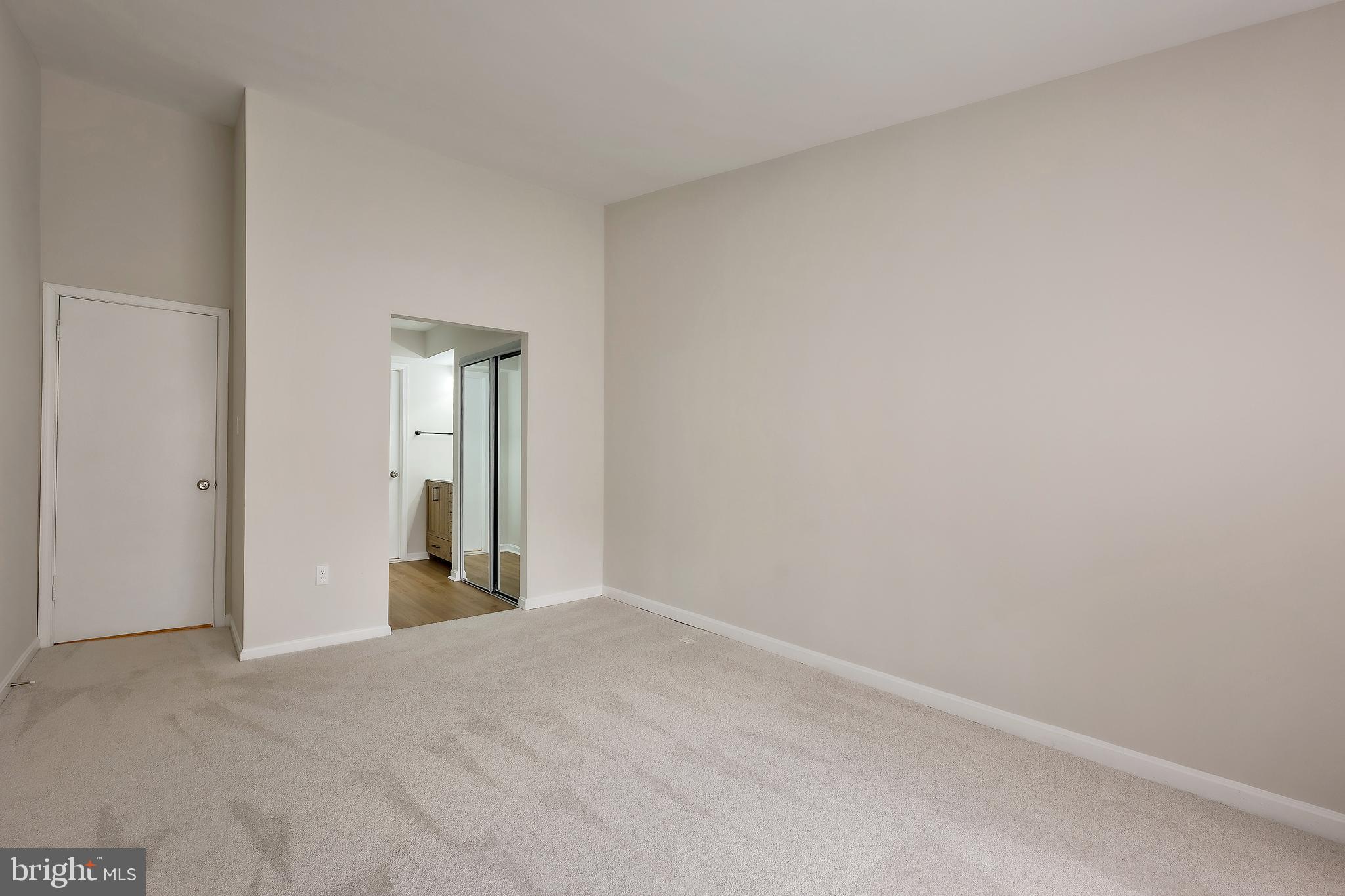 SILVER SPRING - Residential Lease