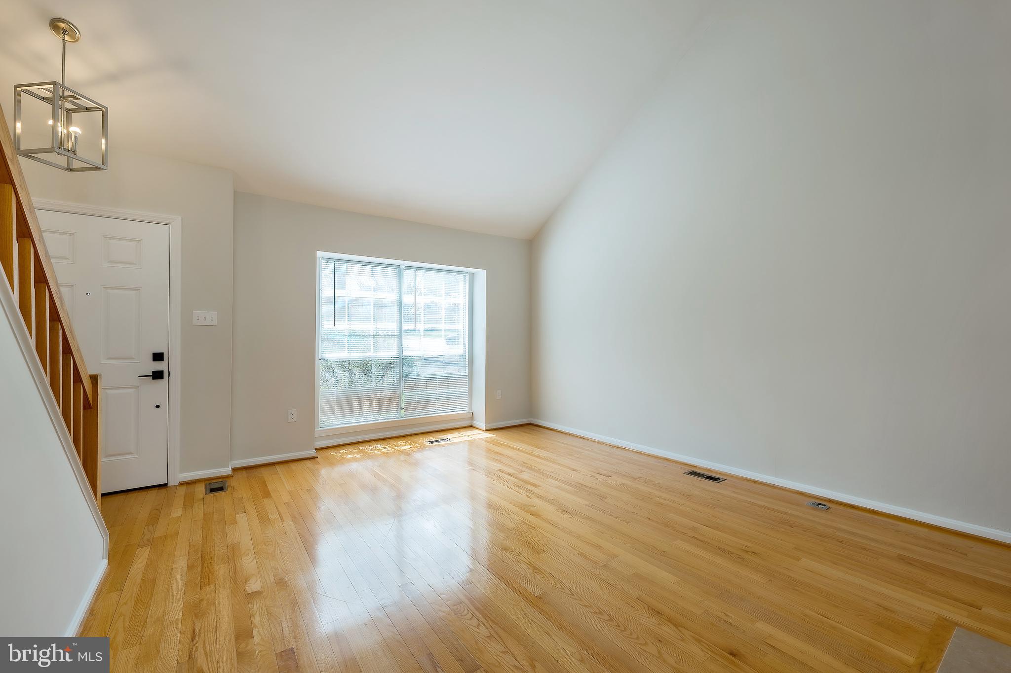 SILVER SPRING - Residential Lease