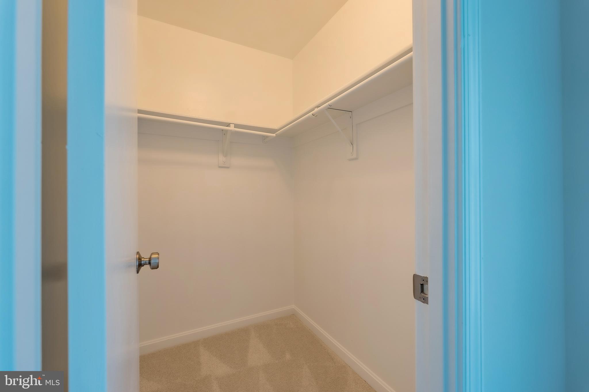 SILVER SPRING - Residential Lease