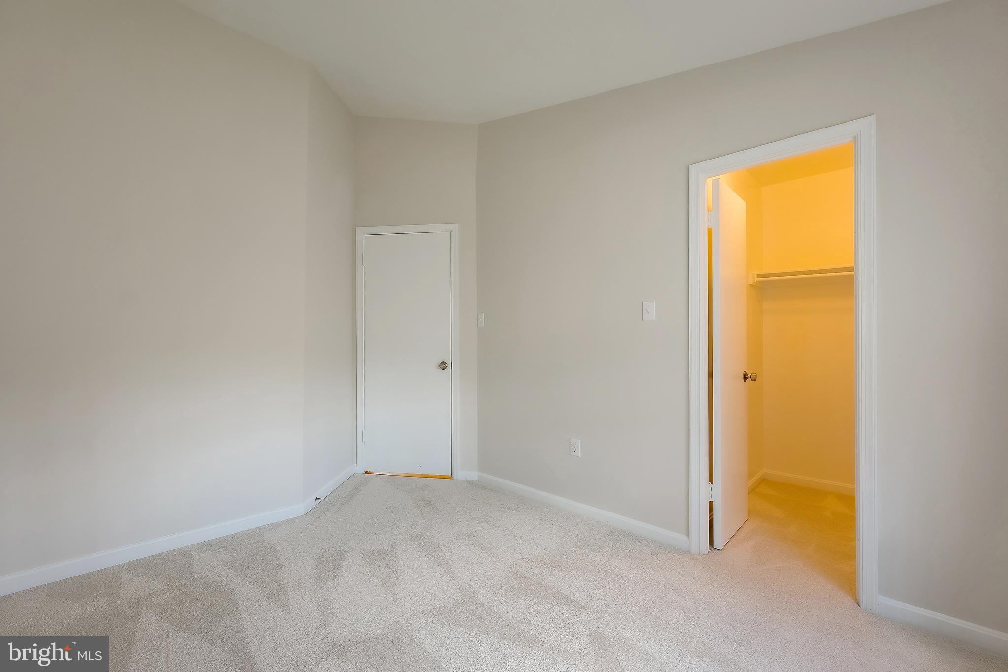 SILVER SPRING - Residential Lease