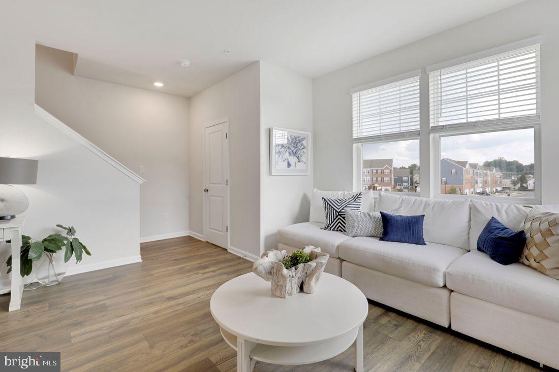 WOODYARD - Residential