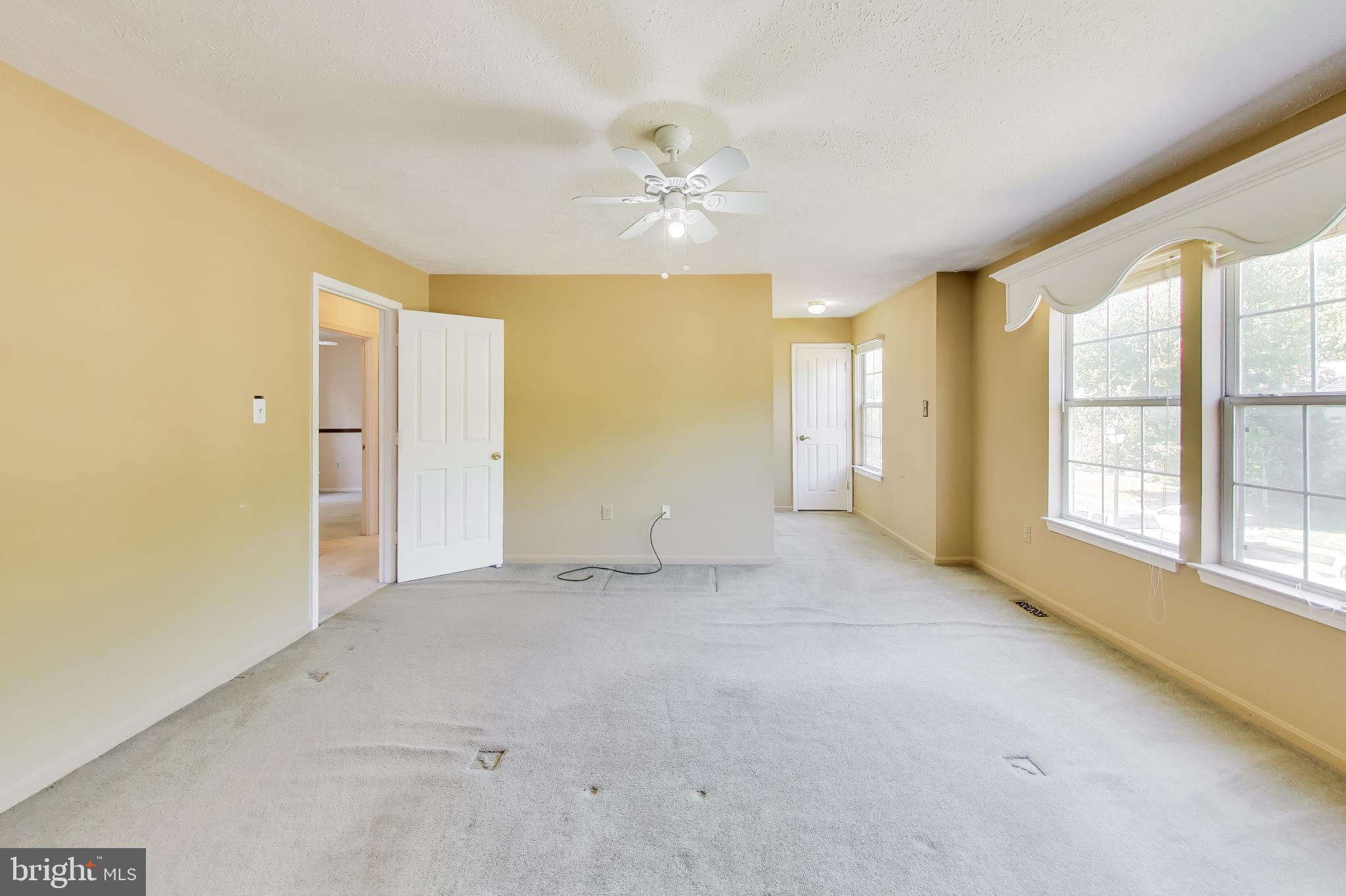 SHANNON SQUARE - Residential