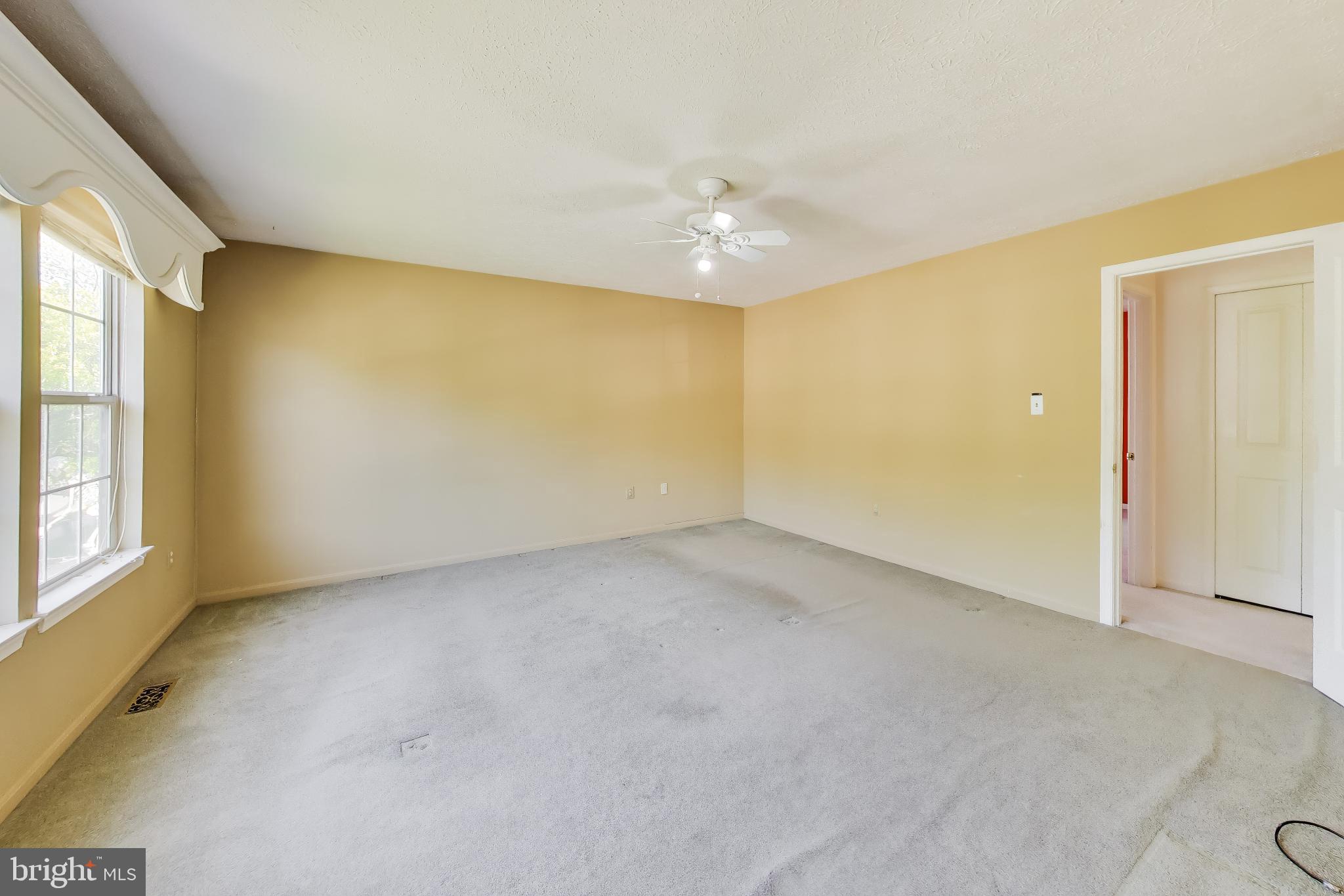 SHANNON SQUARE - Residential