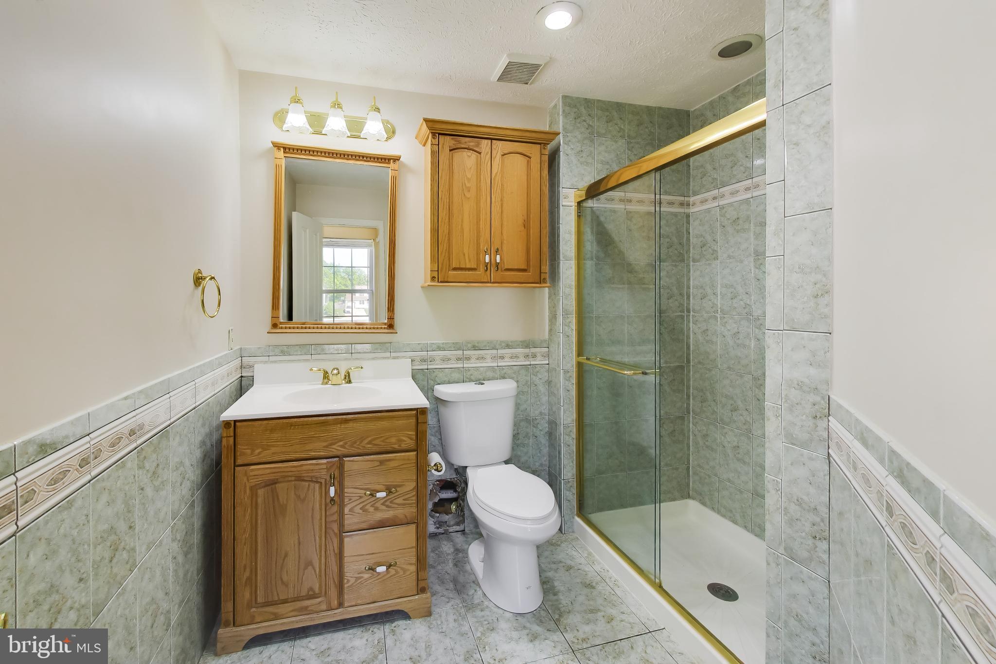 SHANNON SQUARE - Residential