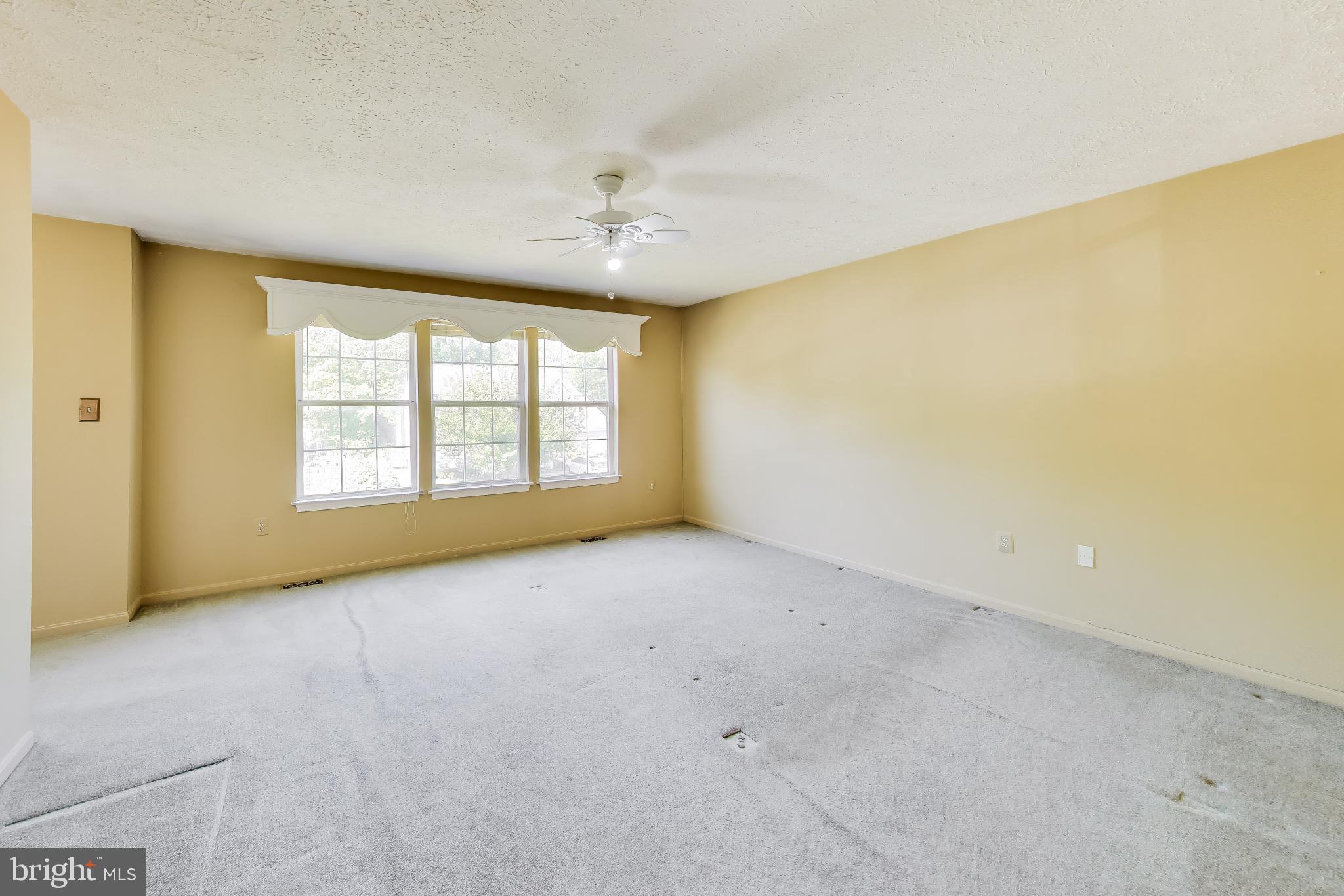 SHANNON SQUARE - Residential