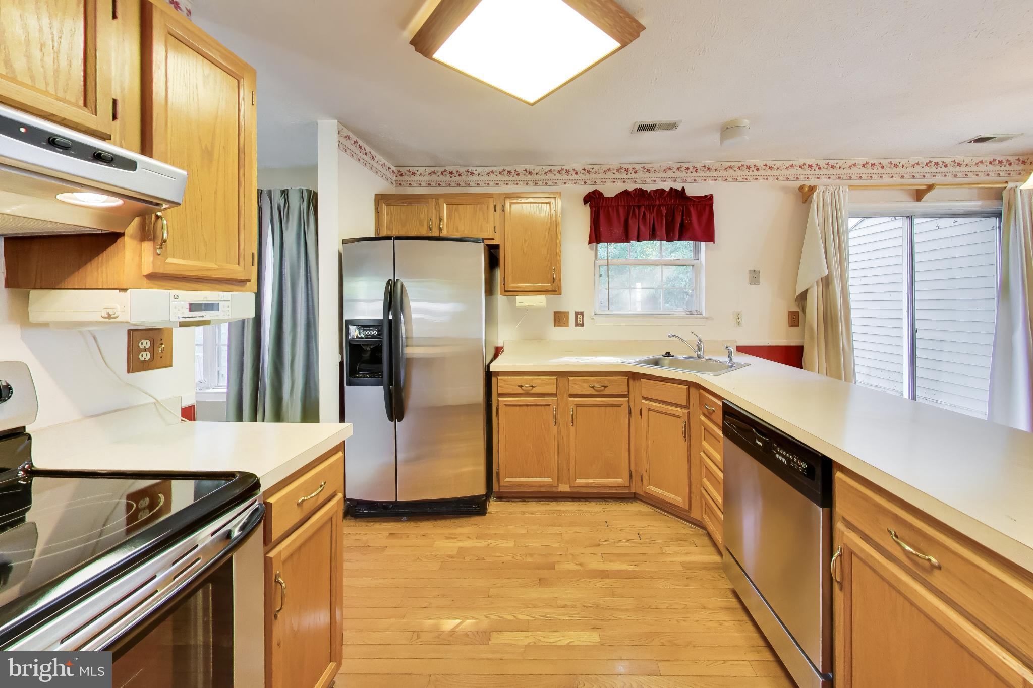 SHANNON SQUARE - Residential