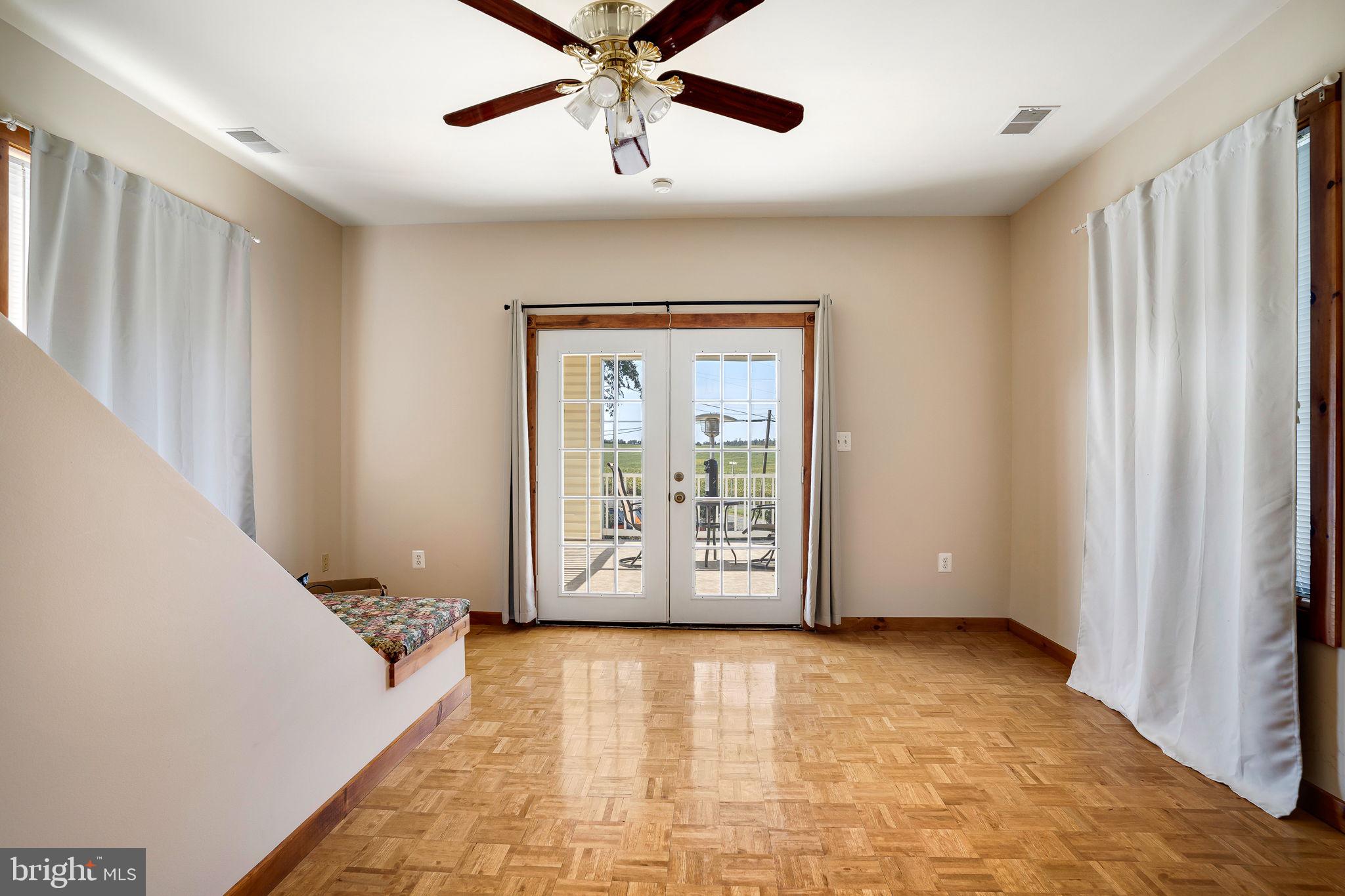 KABLETOWN DISTRICT - Farm