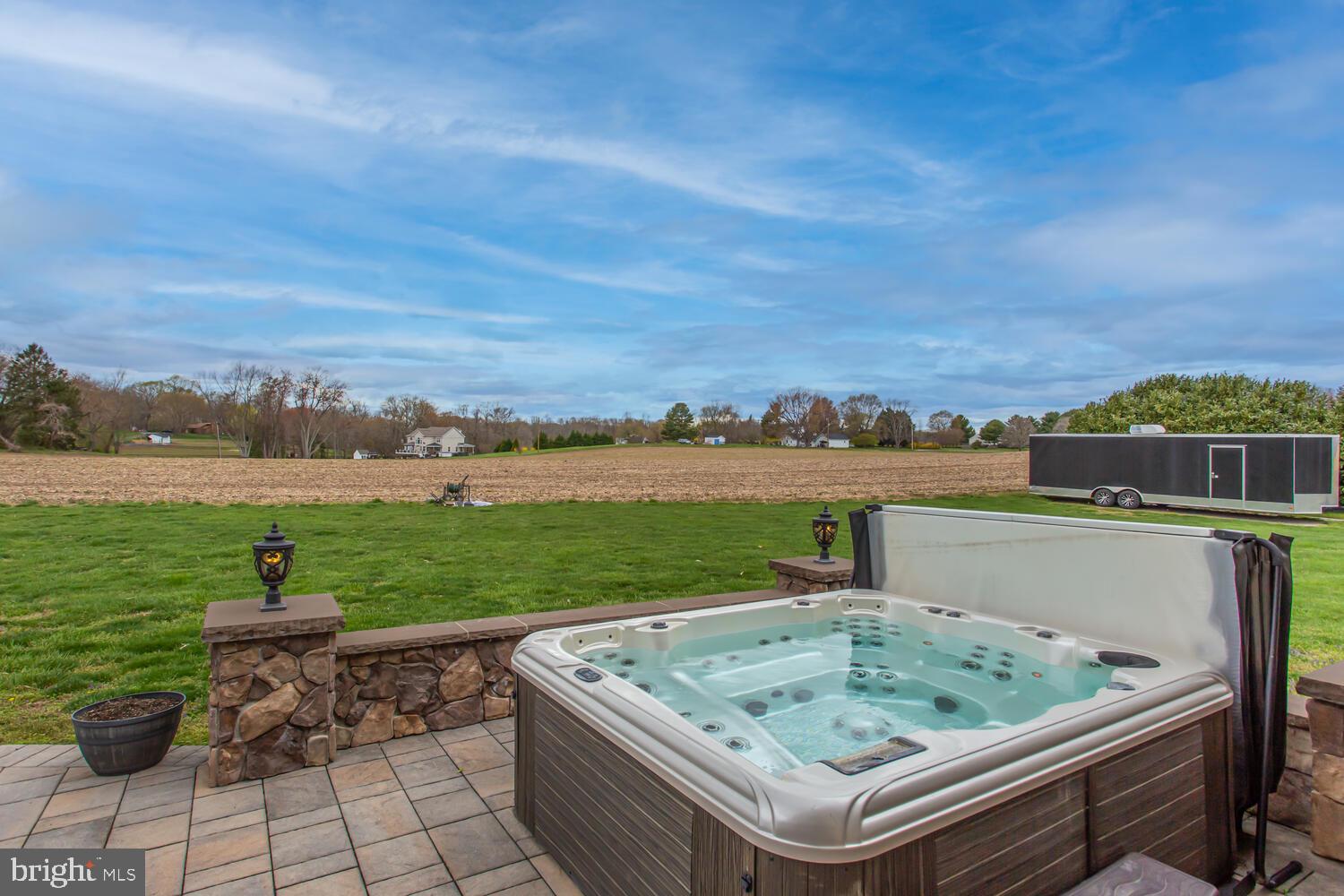 REGULARS - Residential