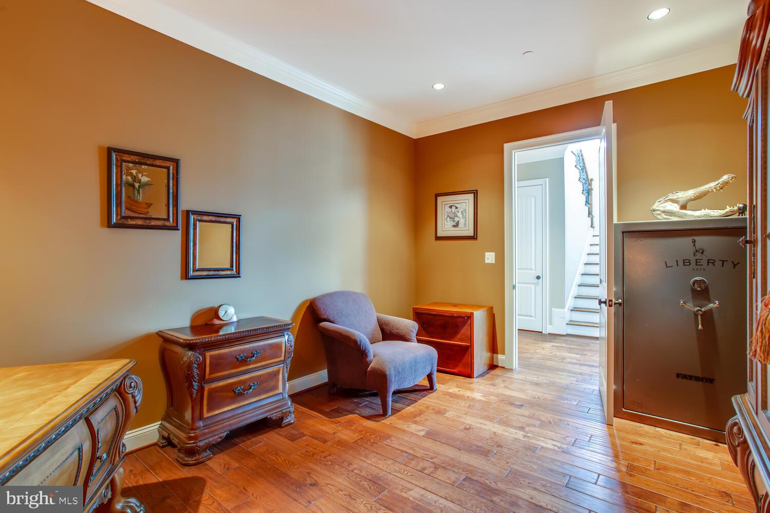 REGULARS - Residential