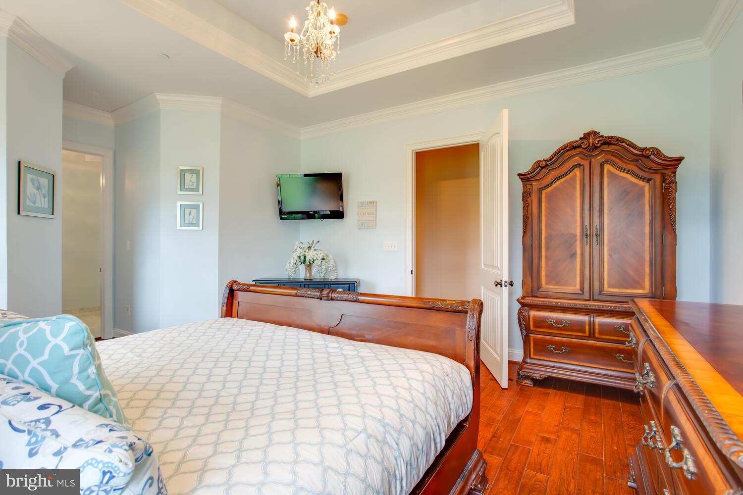 REGULARS - Residential