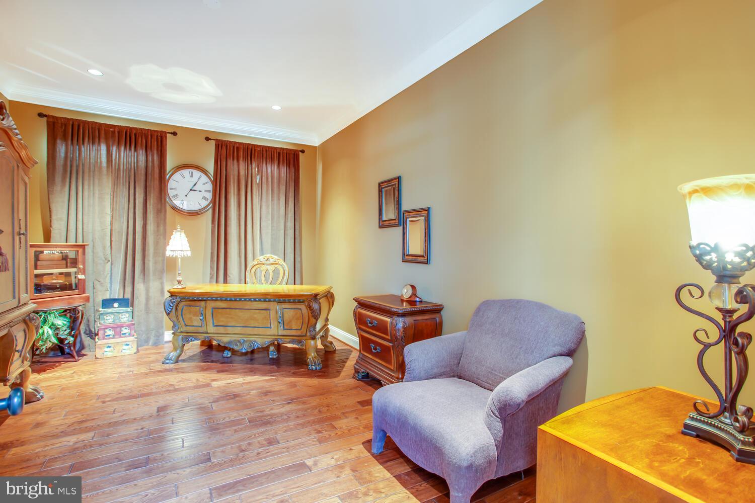 REGULARS - Residential