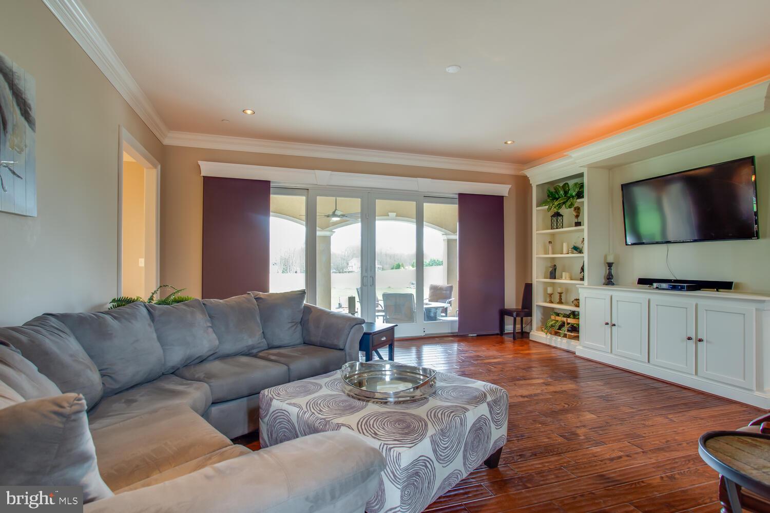 REGULARS - Residential