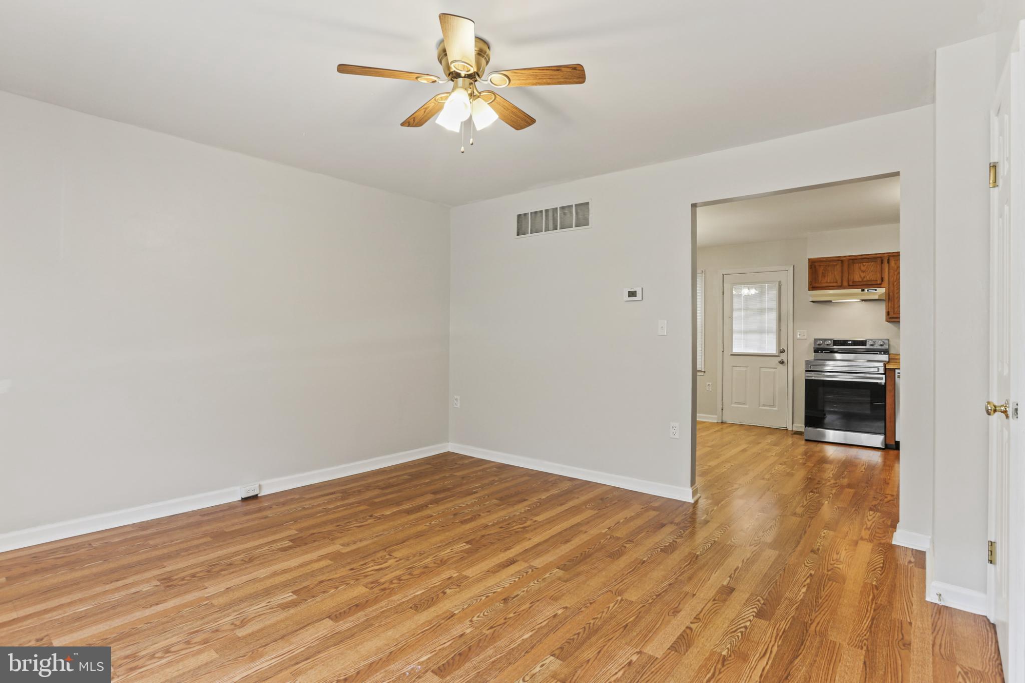 412 WINDY KNOLL DRIVE