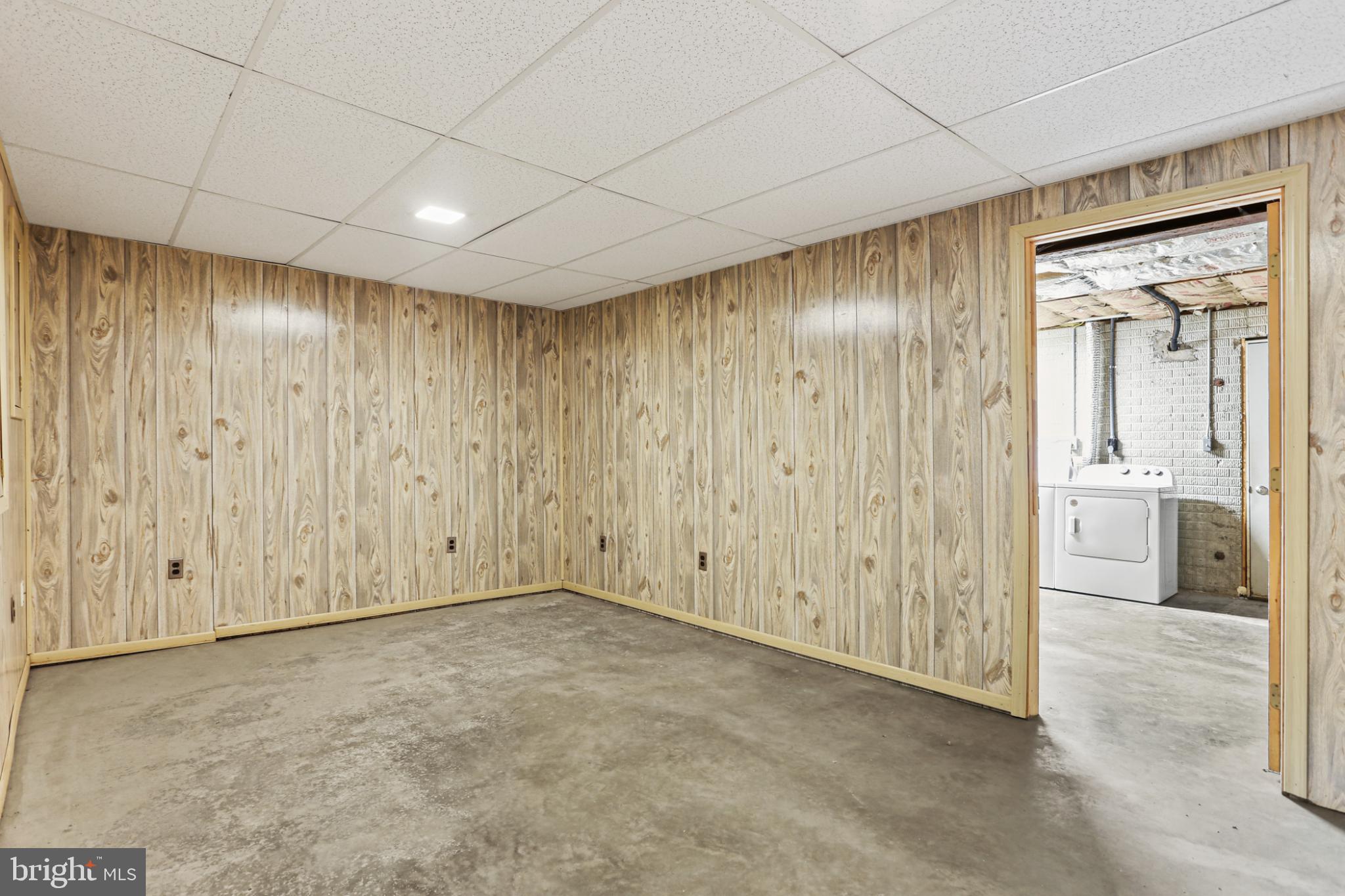 WINDY KNOLL - Residential