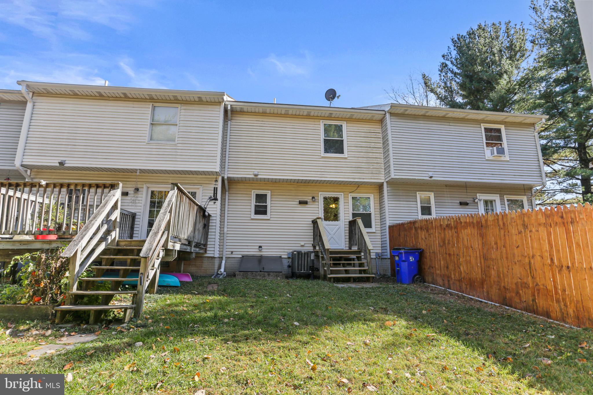 WINDY KNOLL - Residential