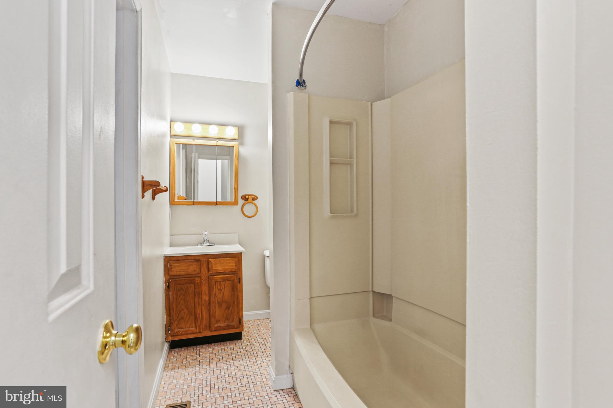 WINDY KNOLL - Residential